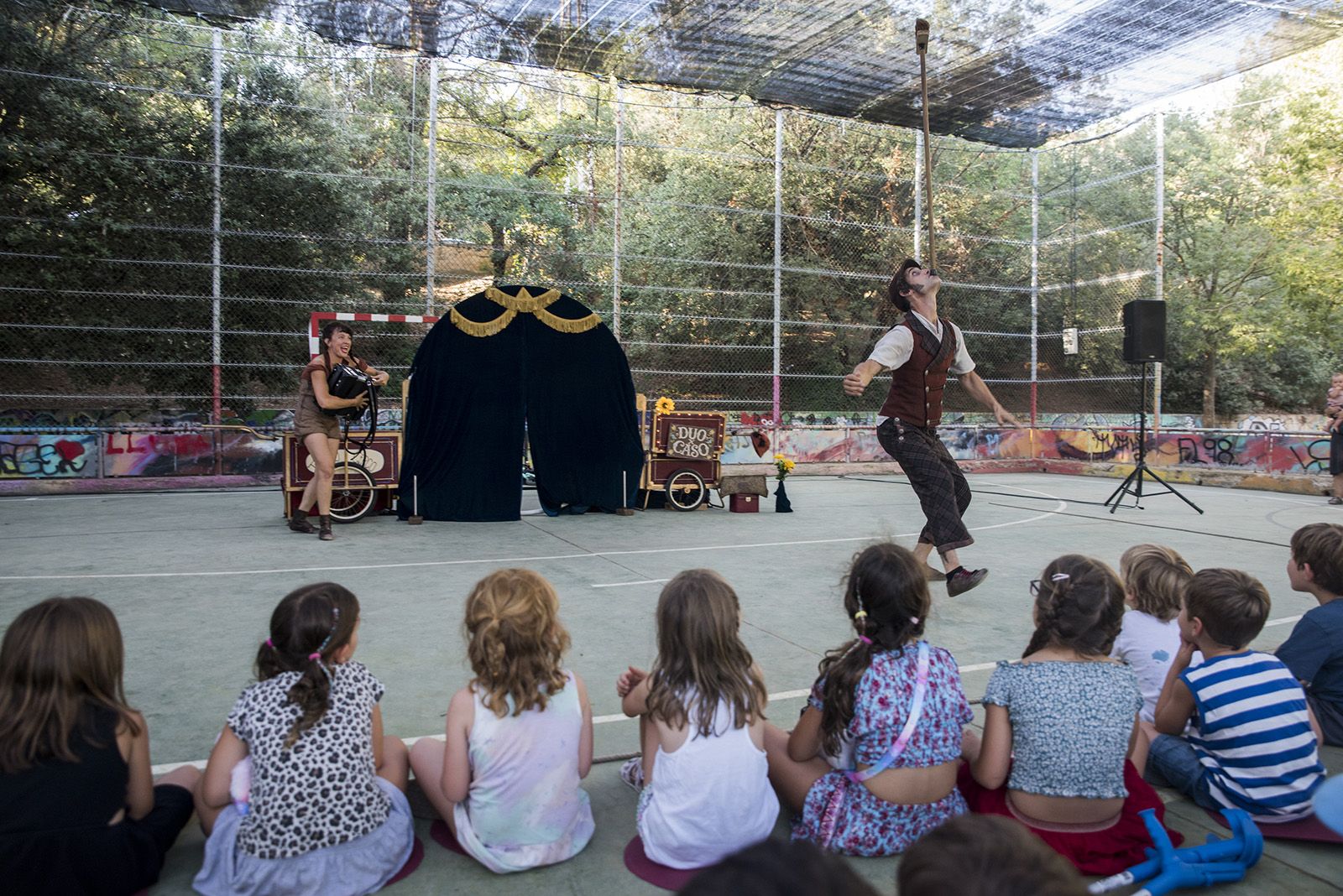 Espectacle de Circ Teatre a càrrec de la Companyia Duo x Caso. FOTO: Bernat Millet.