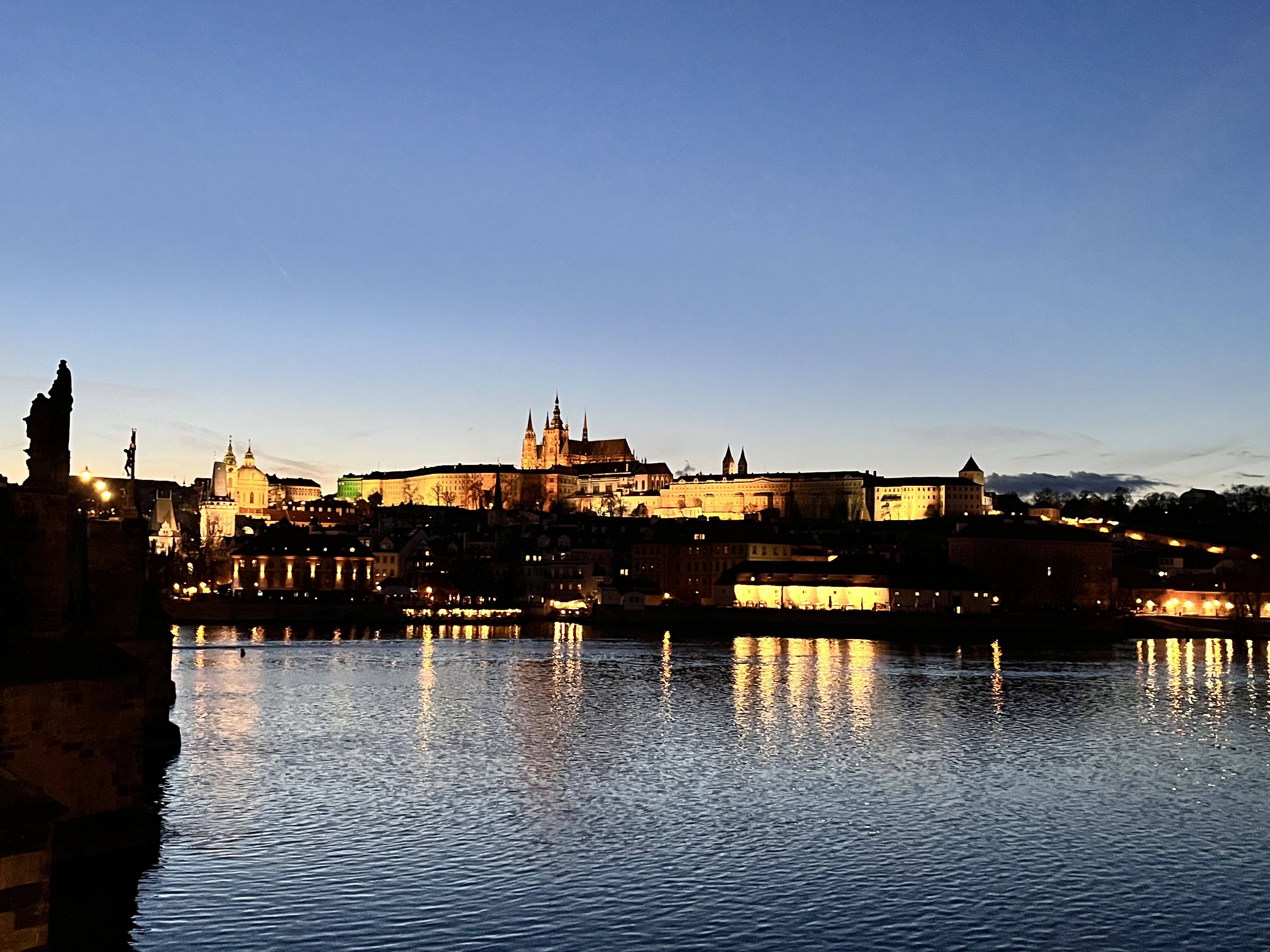 Atardecer sobre el Moldava · Praga FOTO: Elena  Palacino Atencia