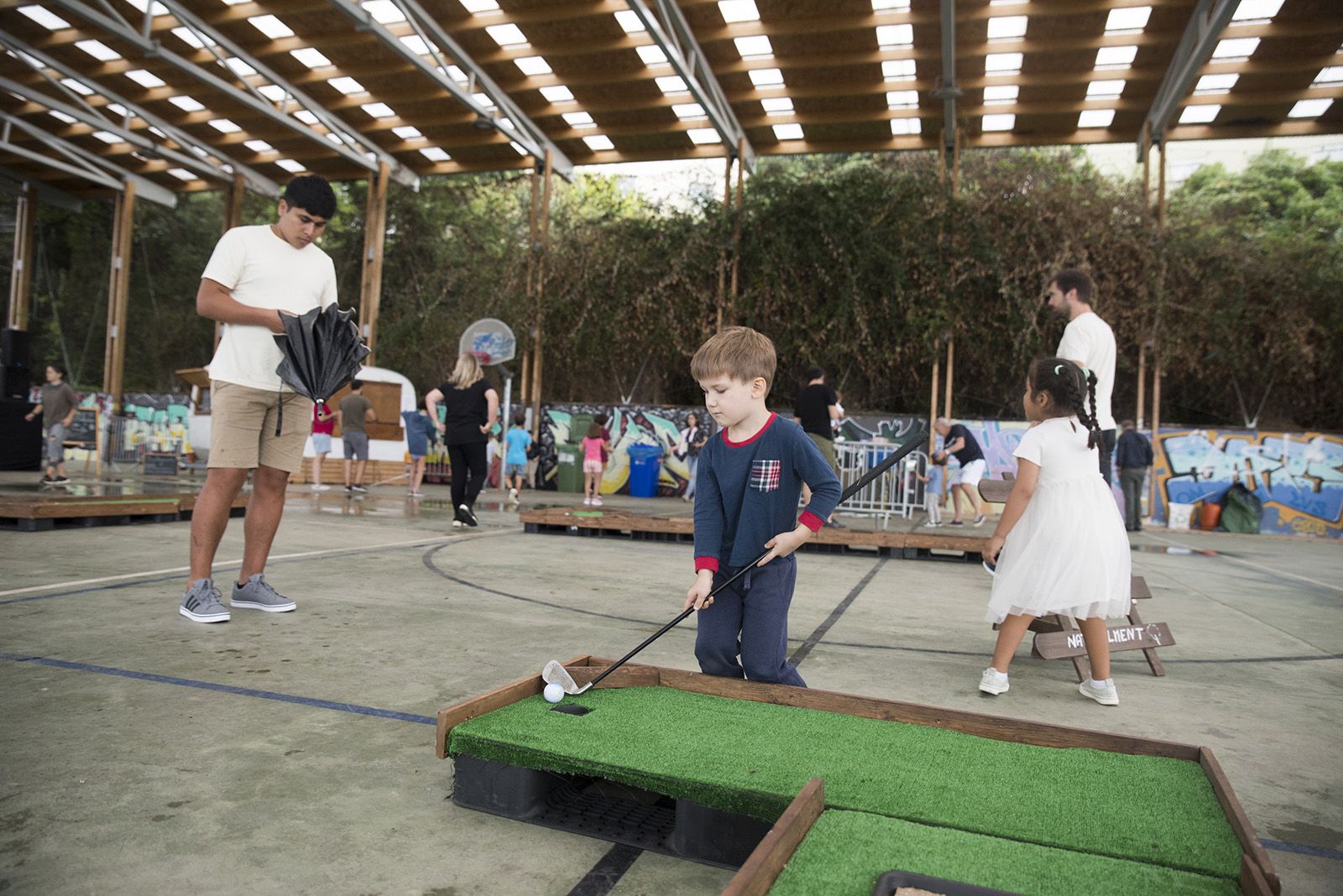 Minigolf de la Festa Major de Les Planes. FOTO: Bernat Millet.