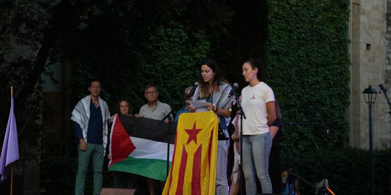 Membres de 'Sant Cugat per Palestina' a l'acte de la CUP amb motiu de la Diada nacional de Catalunya a la ciutat. FOTO: CUP Sant Cugat