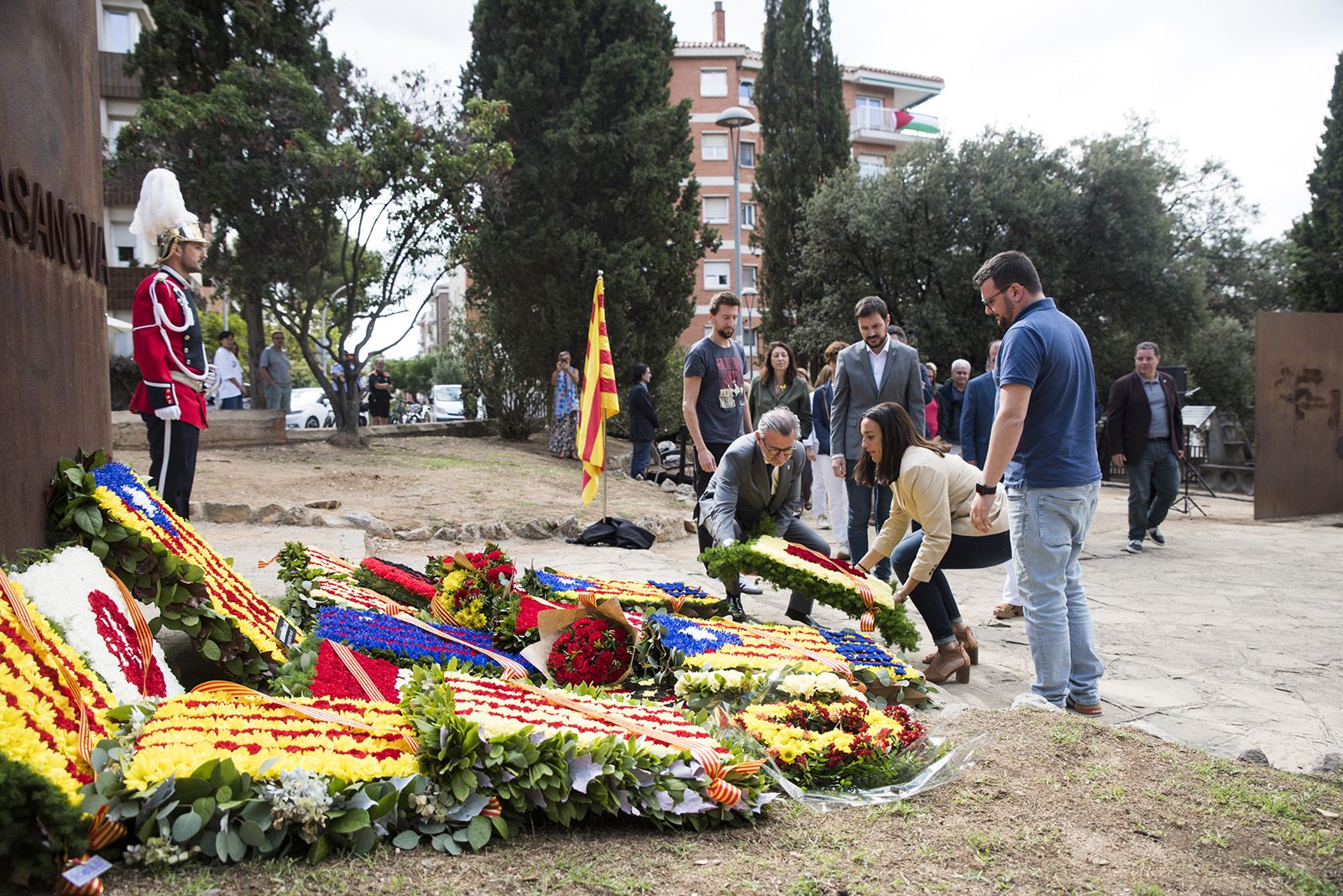 Ofrena floral institucional a Rafael Casanova FOTO: Bernat Millet