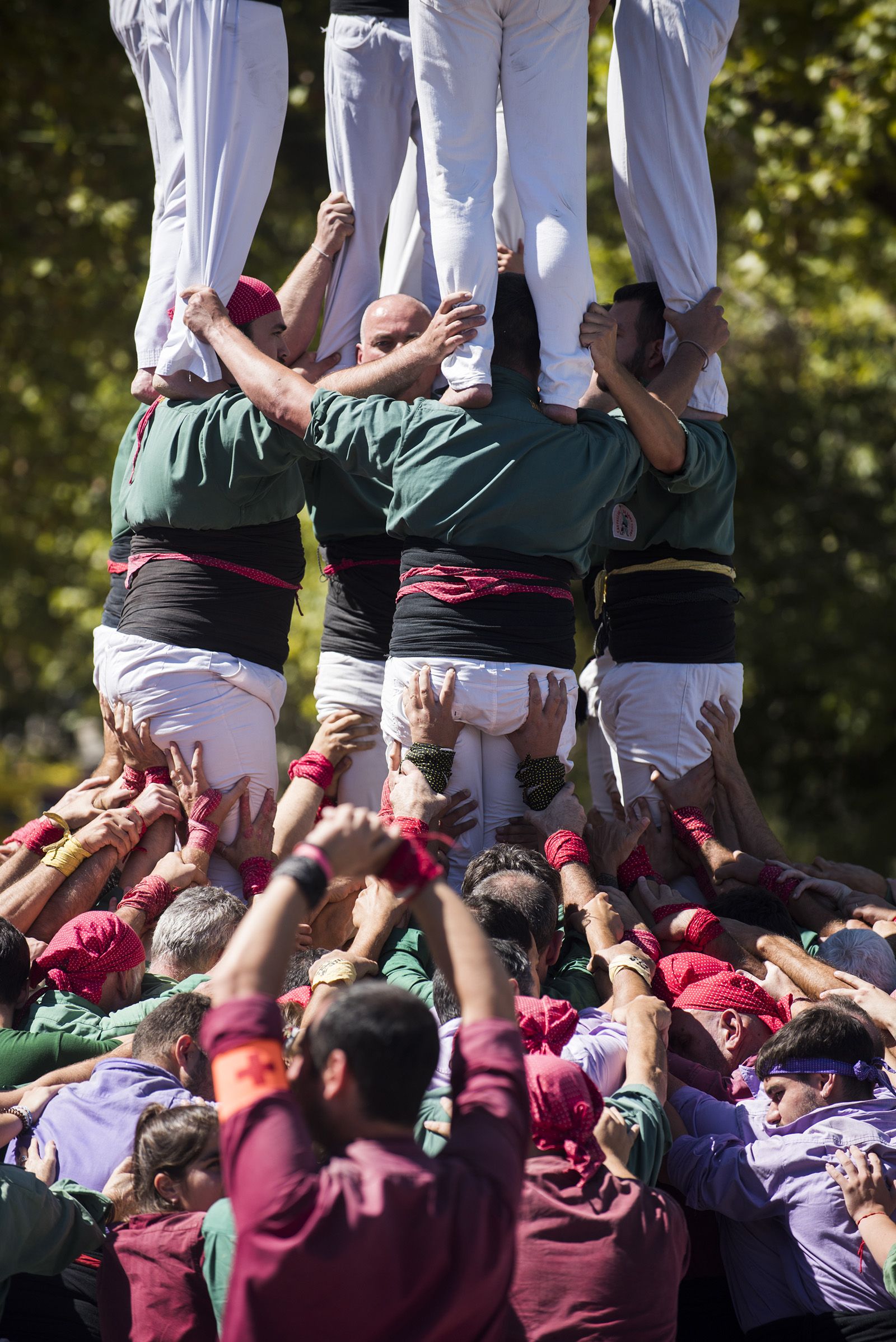 Trobada castellera durant la Festa Major de Valldoreix. FOTO: Bernat Millet.