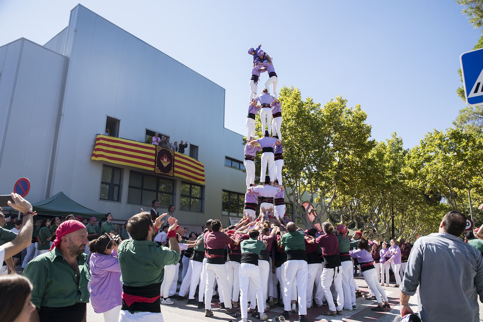 Trobada castellera durant la Festa Major de Valldoreix. FOTO: Bernat Millet.