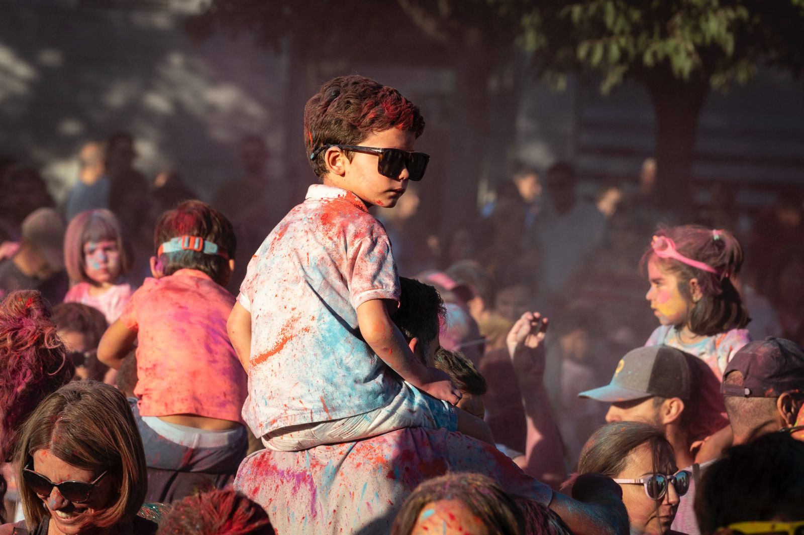 Festival Holi durant la Festa Major de Volpelleres. FOTO: Mireia Comas (TOT Sant Cugat)