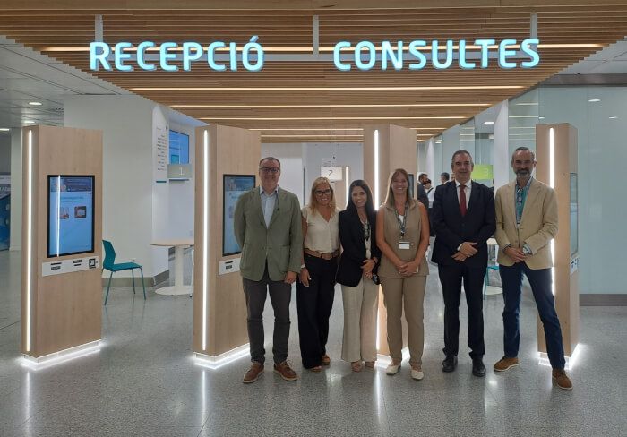 Foto de família durant la recepció de la nova recepció de l'Hospital Universitari General de Catalunya. FOTO: Cedida