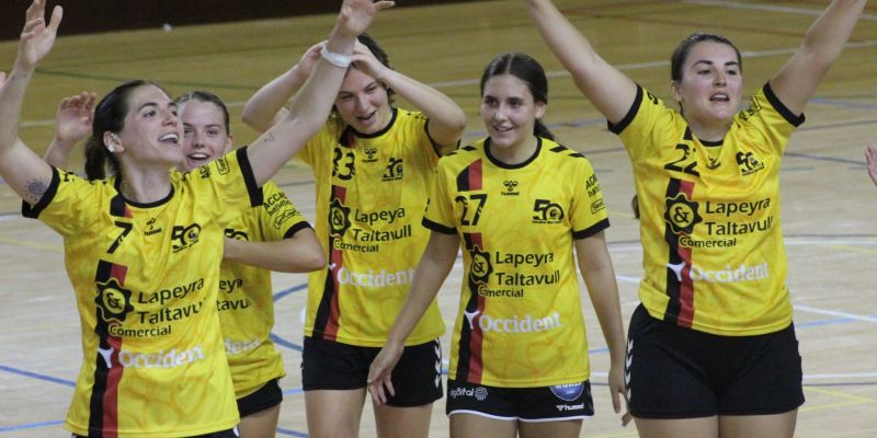 Victòria del Club Handbol Sant Cugat femení. FOTO: Nielo Ballart