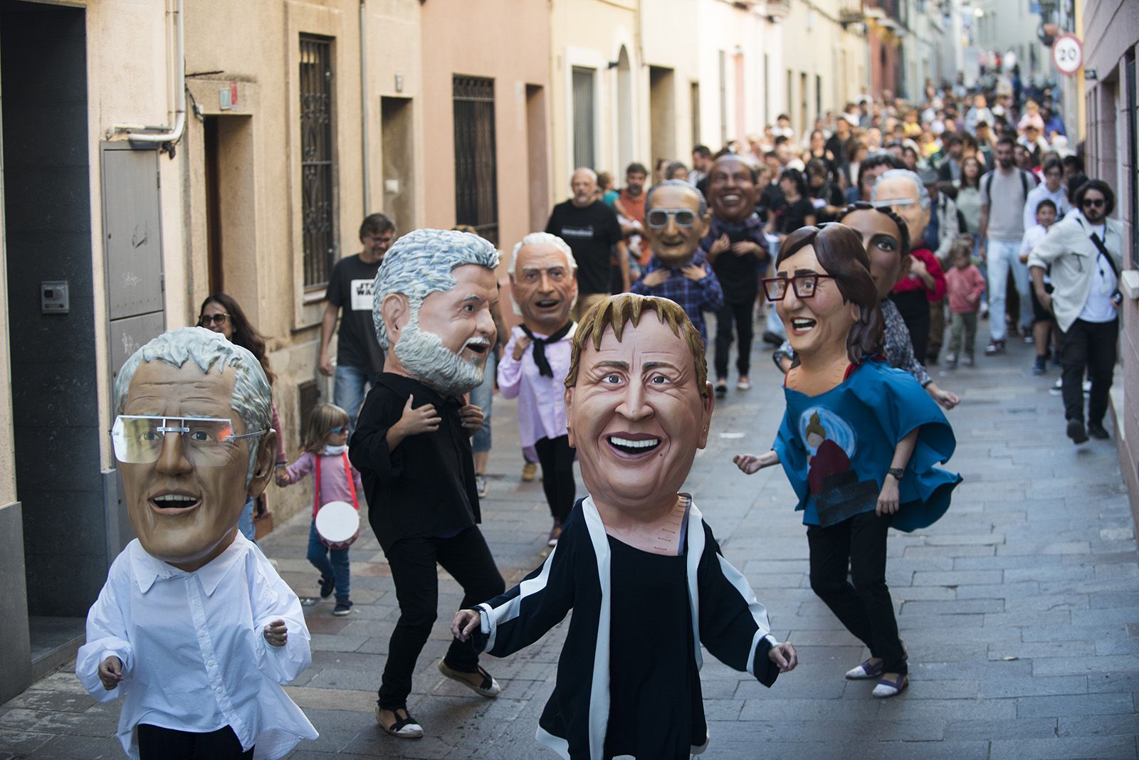 Cercavila de la Diada de Testes. FOTO: Bernat Millet.