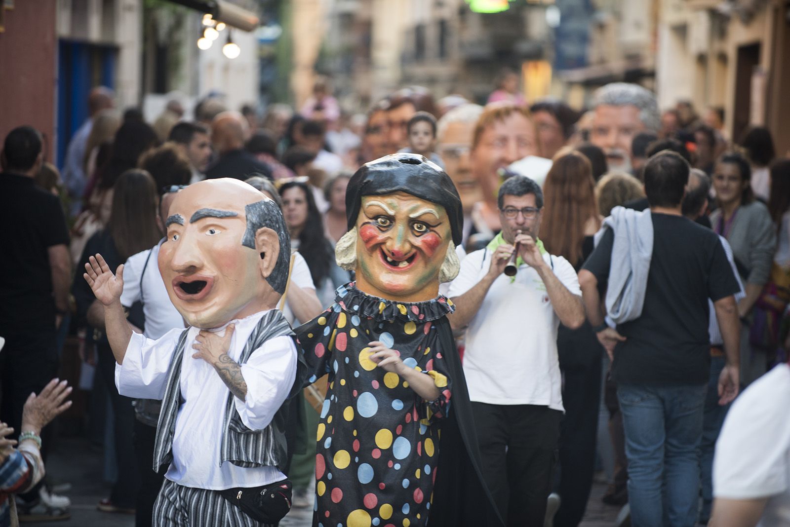 Cercavila de la Diada de Testes. FOTO: Bernat Millet.