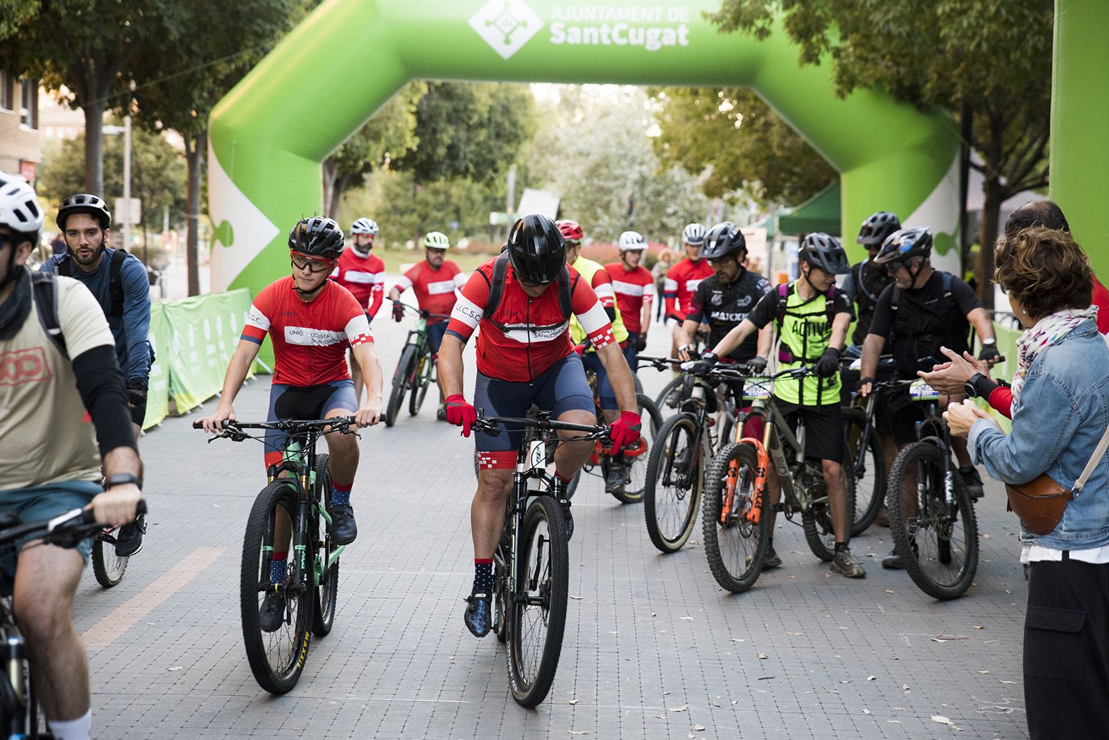 4a Edició de la cursa solidària Gravel/BTT Transgalliners Oxfam Intermón. FOTO: Bernat Millet.