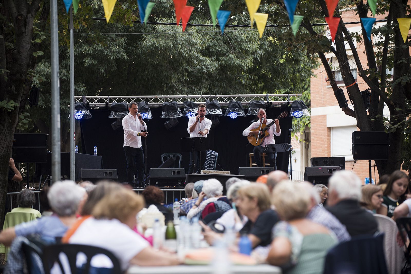 Concert d'Havaneres de Festa Major del barri Monestir Sant Francesc. FOTO: Bernat Millet.