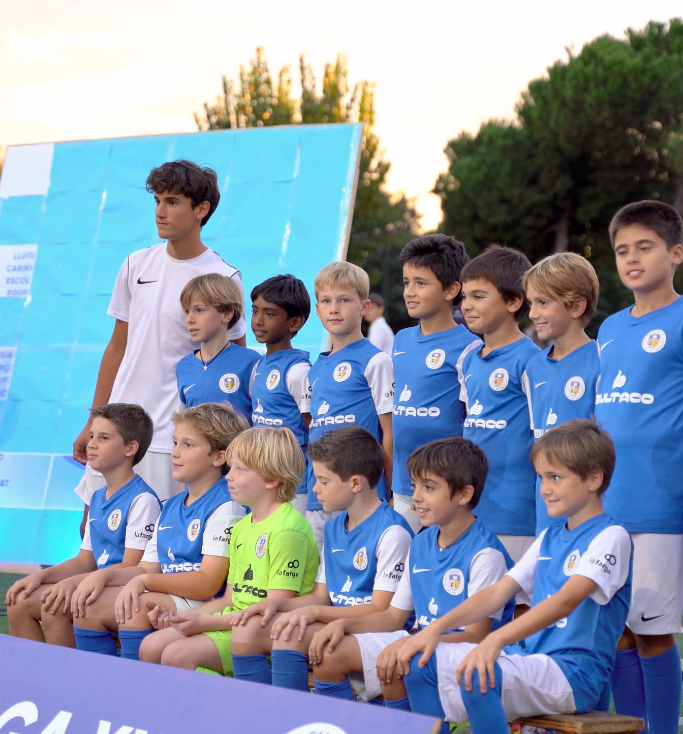 Presentació dels 350 jugadors del Club Esportiu La Farga. FOTO: Cedida