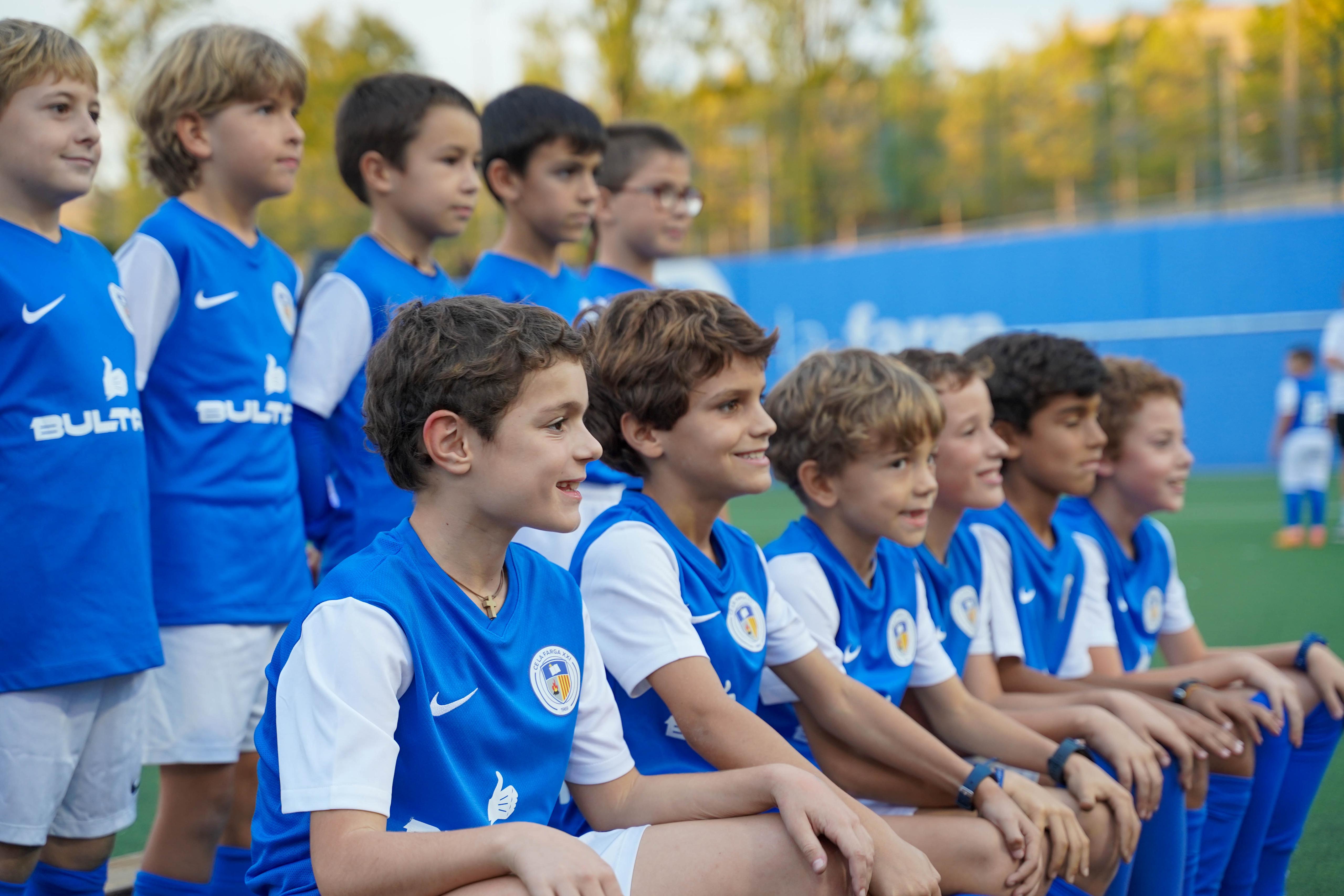 Presentació dels 350 jugadors del Club Esportiu La Farga. FOTO: Cedida