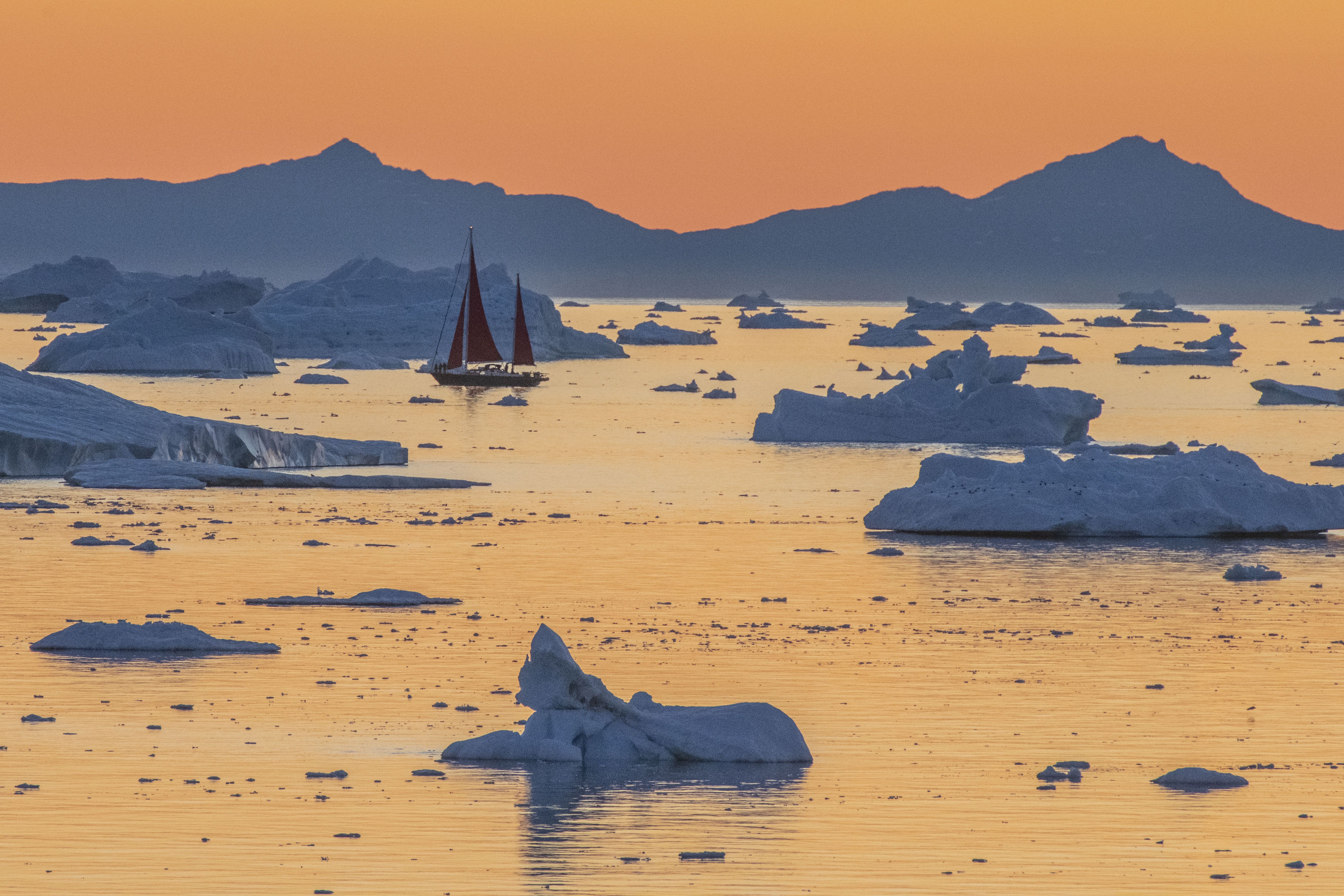 1er premi categoria temàtica general: 'Calma en colors' · Ilulissat, Greenland FOTO: Cristina Estavillo Lopez