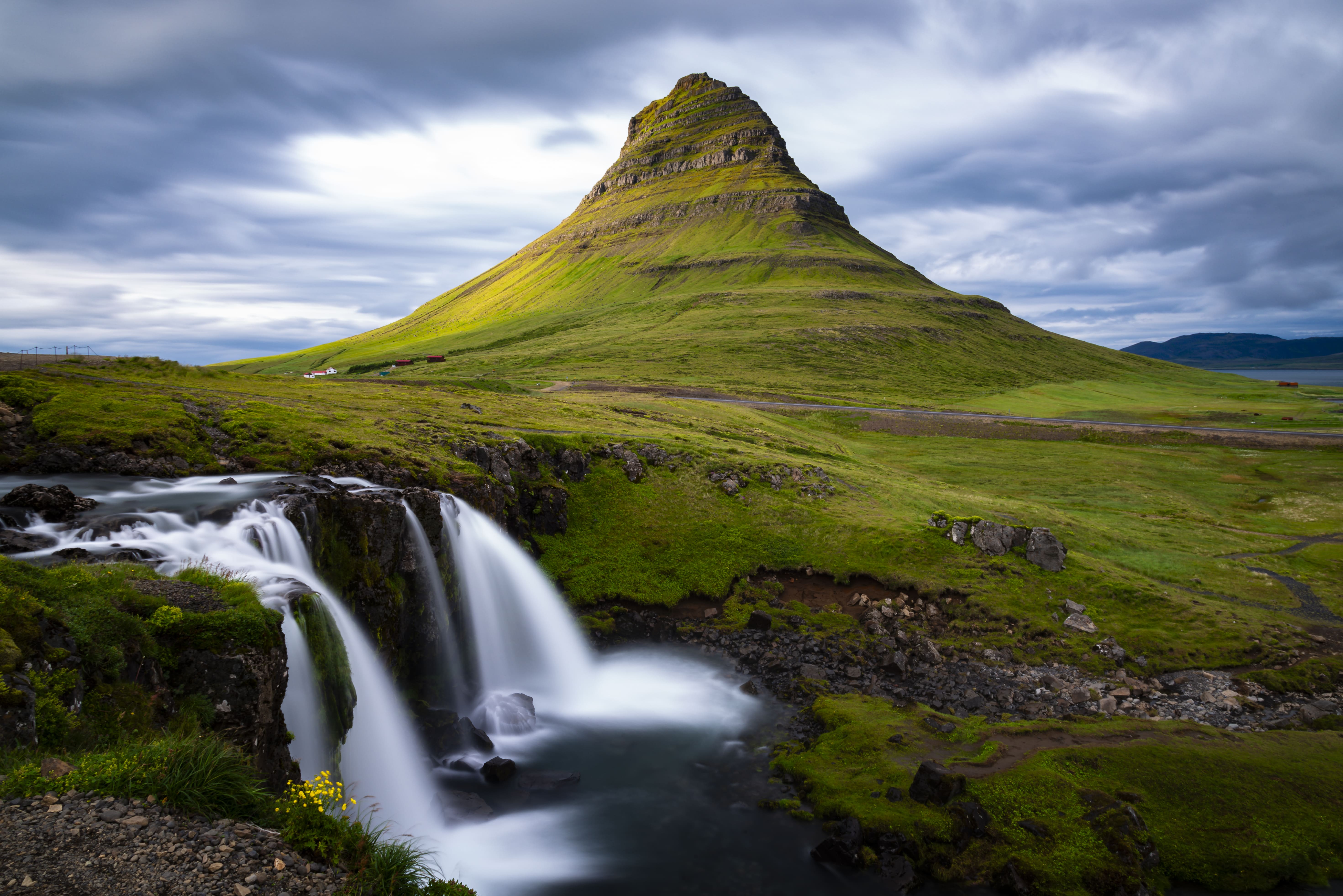 3r premi categoria temàtica general: 'Piràmide volcànica' · Islàndia, Kirkjufell FOTO: Emilio Farran Diaz Cano