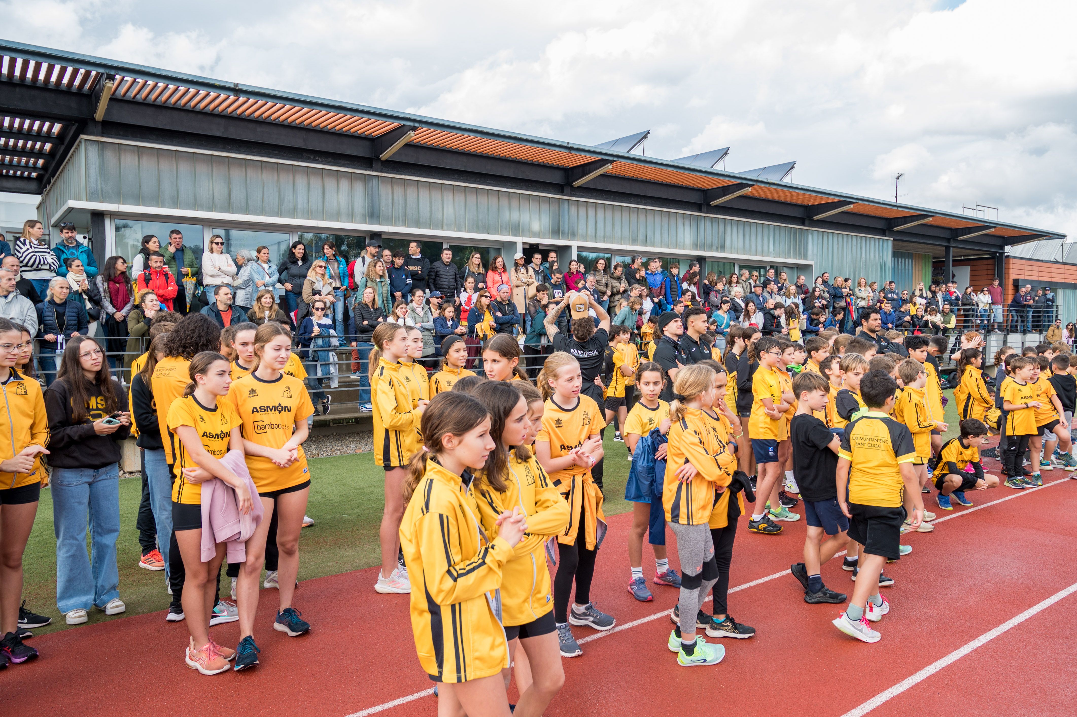 Presentació d'equips de la secció d'atletisme del Club Muntanyenc de Sant Cugat. FOTO: Carmelo Jiménez (TOT Sant Cugat)