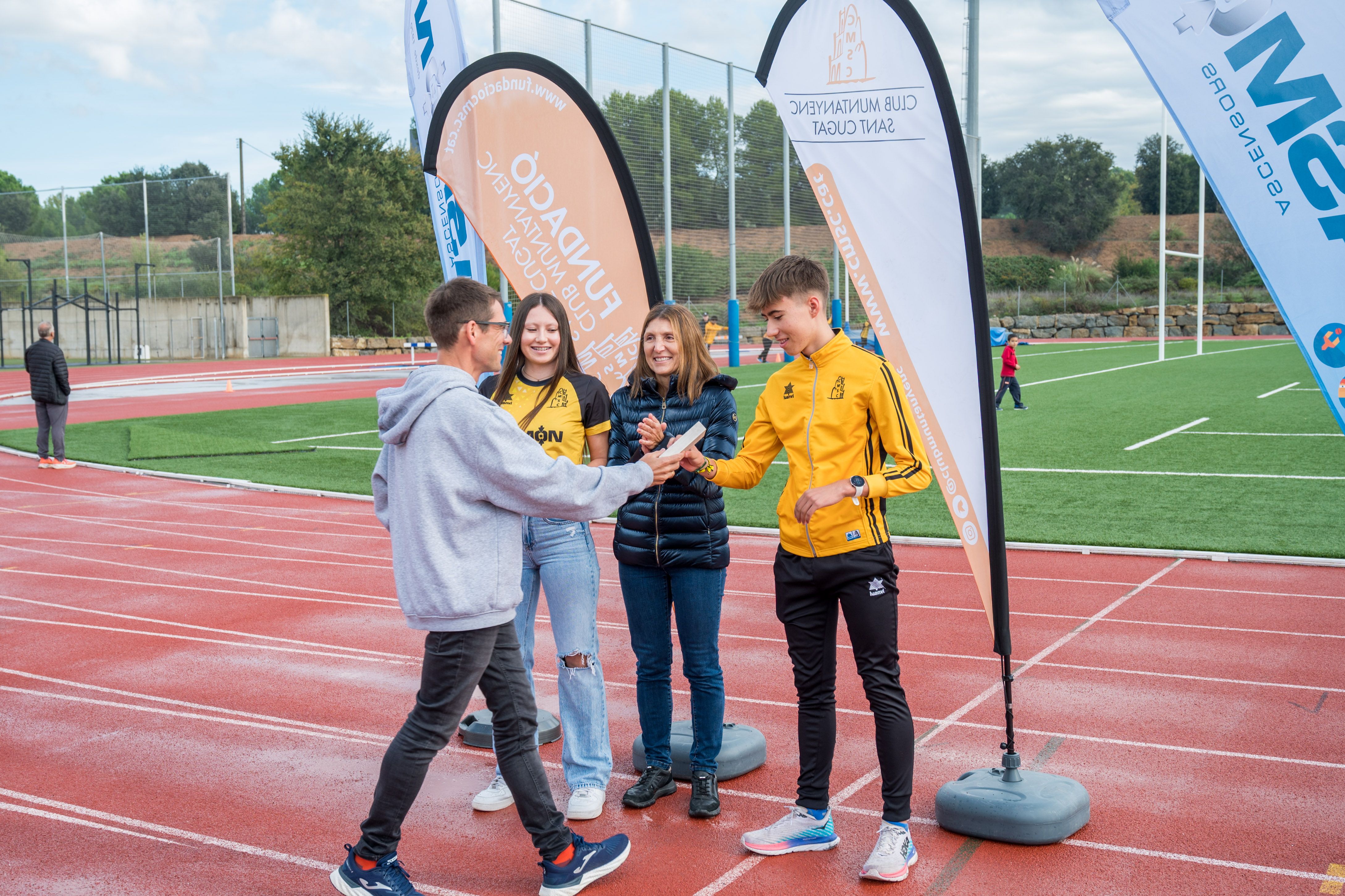 Presentació d'equips de la secció d'atletisme del Club Muntanyenc de Sant Cugat. FOTO: Carmelo Jiménez (TOT Sant Cugat)