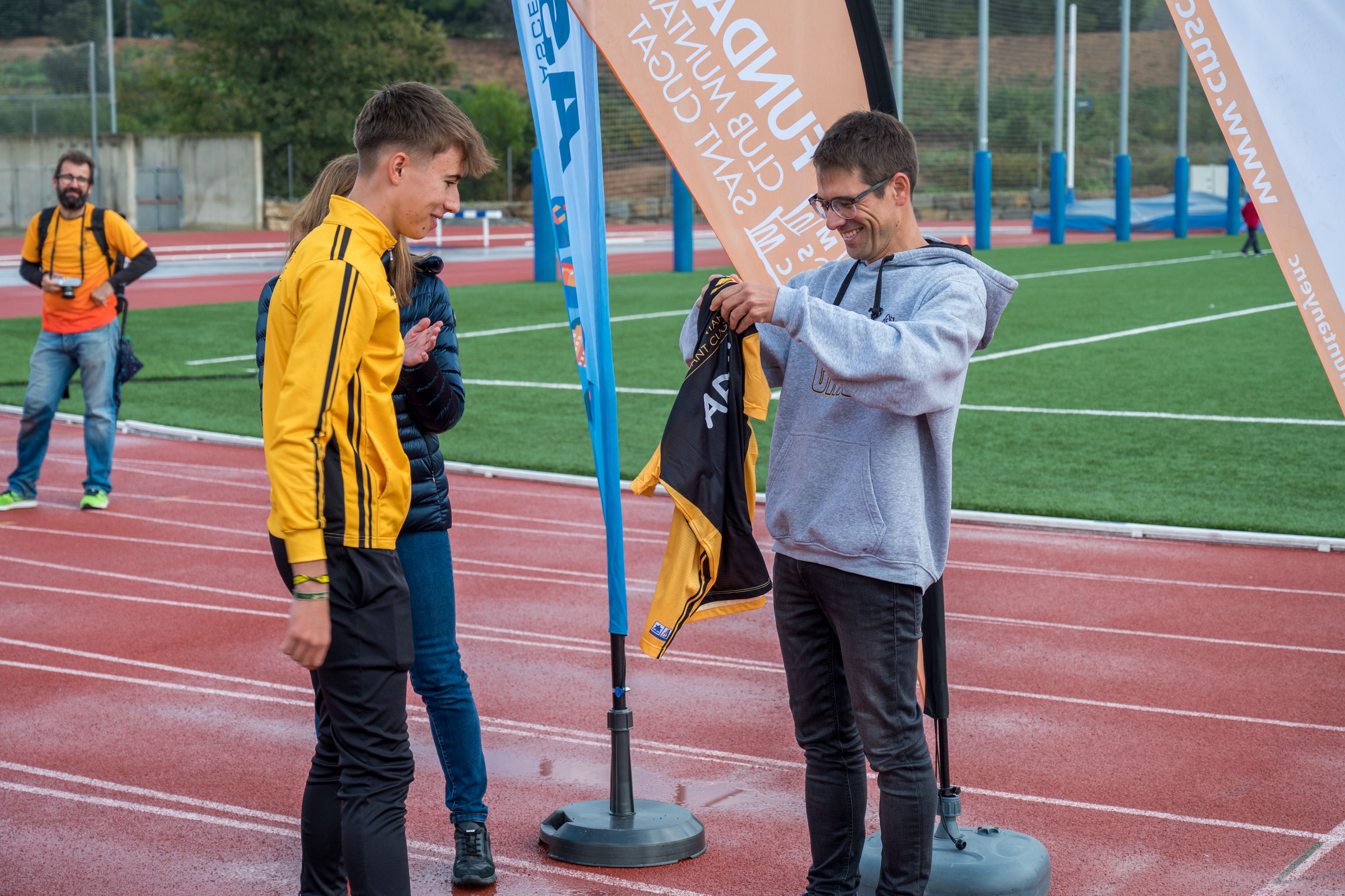 Presentació d'equips de la secció d'atletisme del Club Muntanyenc de Sant Cugat. FOTO: Carmelo Jiménez (TOT Sant Cugat)