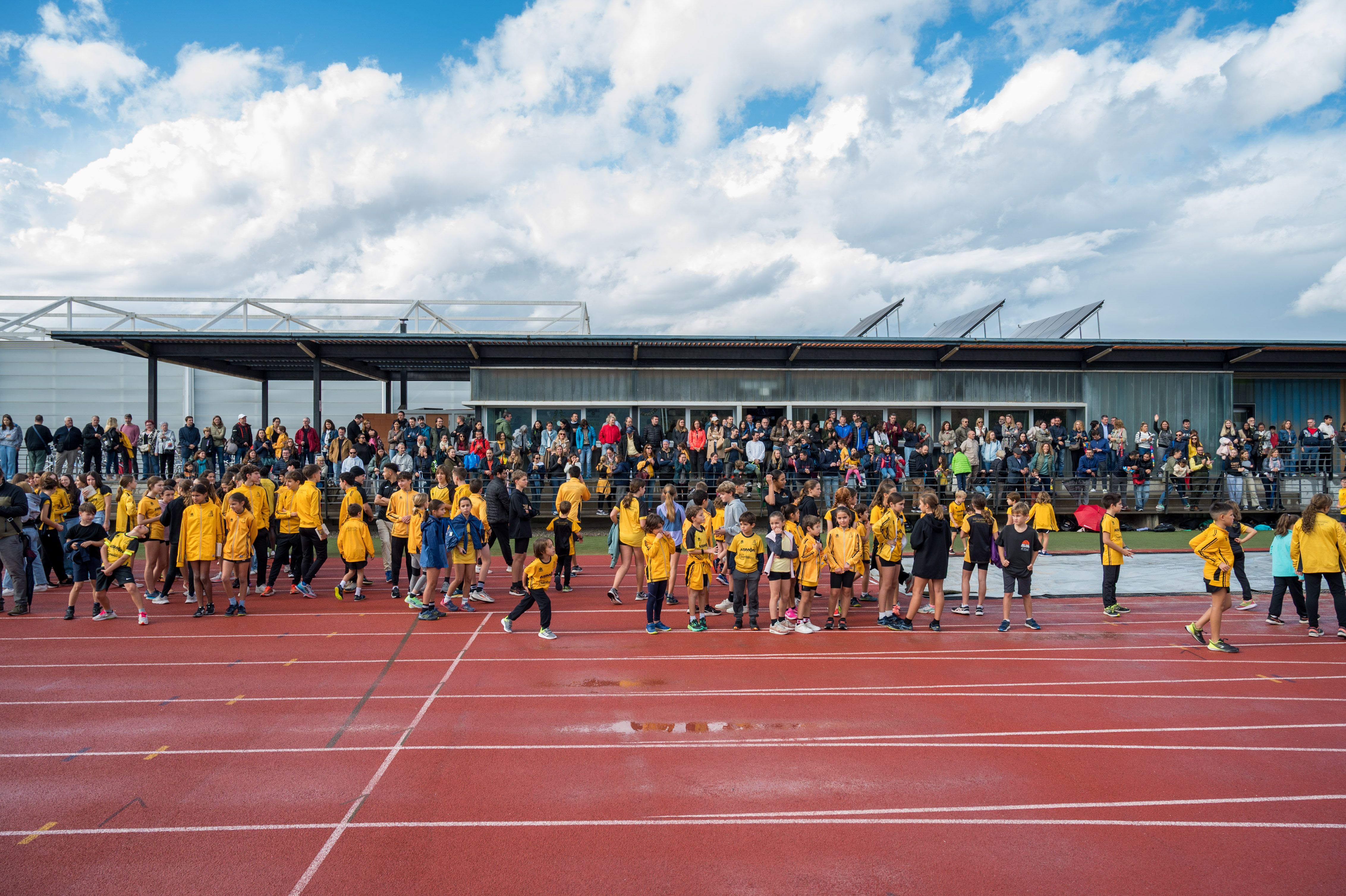 Presentació d'equips de la secció d'atletisme del Club Muntanyenc de Sant Cugat. FOTO: Carmelo Jiménez (TOT Sant Cugat)