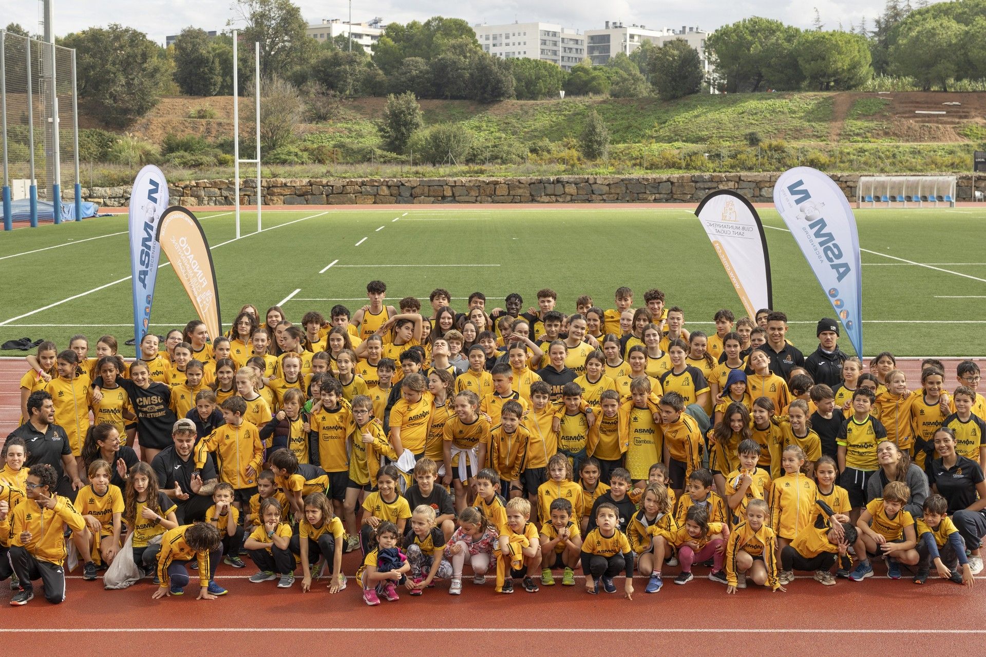 Presentació d'equips de la secció d'atletisme del Club Muntanyenc de Sant Cugat. FOTO: Club Muntanyenc Sant Cugat