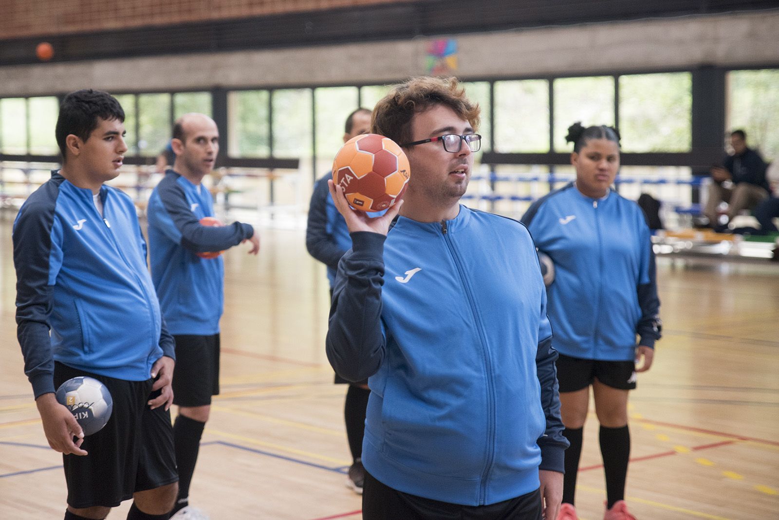 Nou equip special del Club Handbol Sant Cugat. FOTO: Bernat Millet (TOT Sant Cugat)