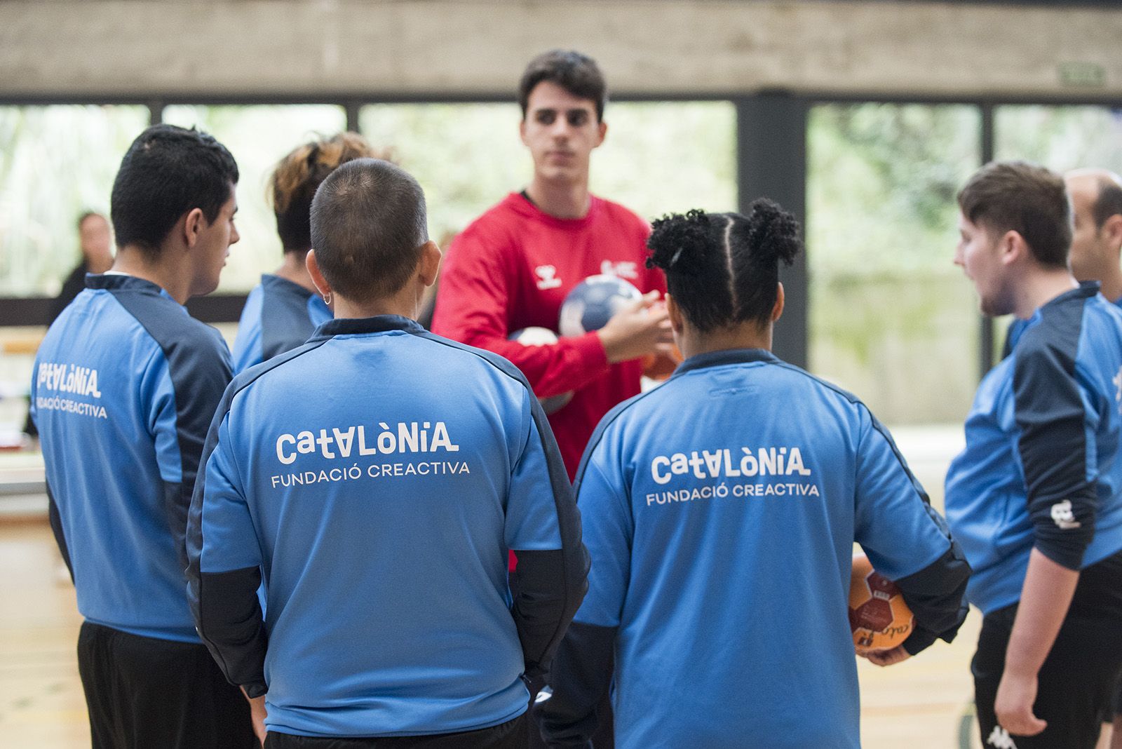 Nou equip special del Club Handbol Sant Cugat. FOTO: Bernat Millet (TOT Sant Cugat)