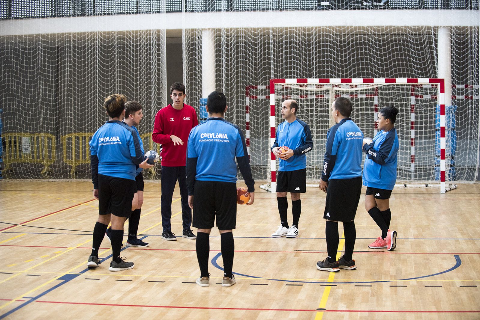 Nou equip special del Club Handbol Sant Cugat. FOTO: Bernat Millet (TOT Sant Cugat)