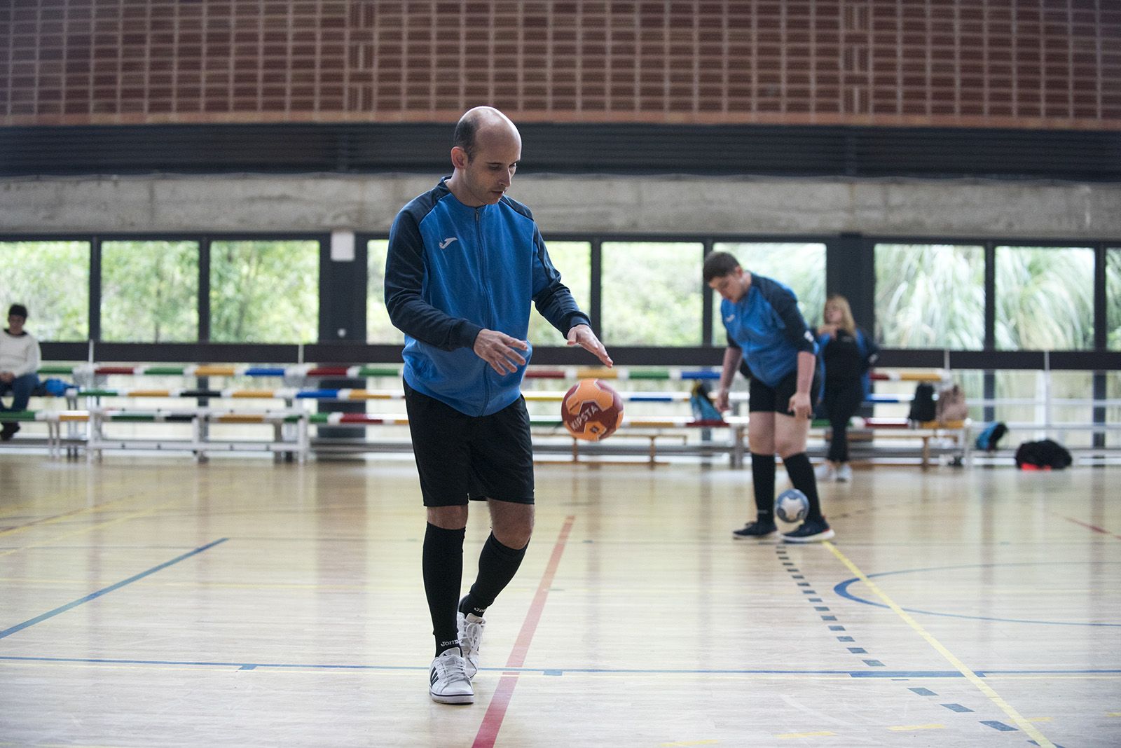 Nou equip special del Club Handbol Sant Cugat. FOTO: Bernat Millet (TOT Sant Cugat)