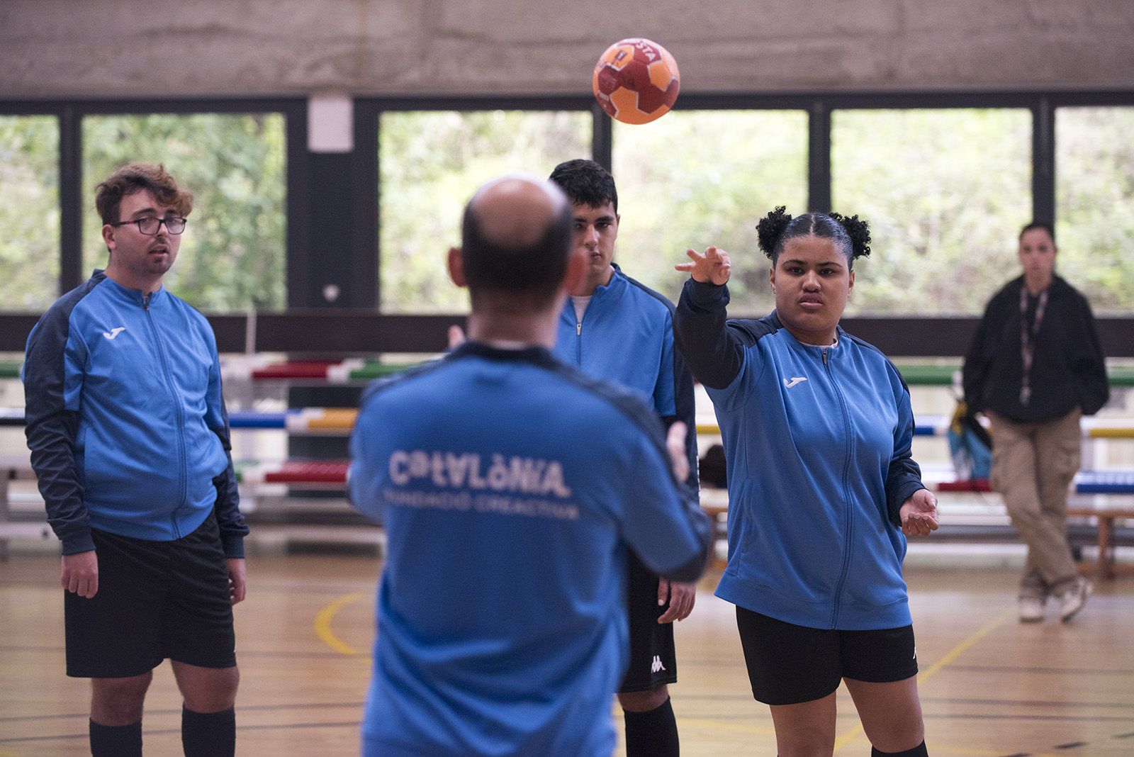 Nou equip special del Club Handbol Sant Cugat. FOTO: Bernat Millet (TOT Sant Cugat)