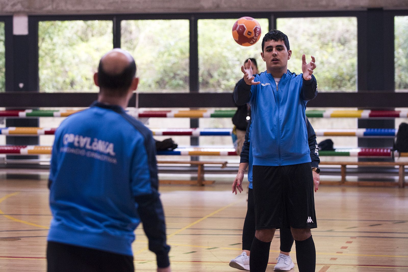 Nou equip special del Club Handbol Sant Cugat. FOTO: Bernat Millet (TOT Sant Cugat)