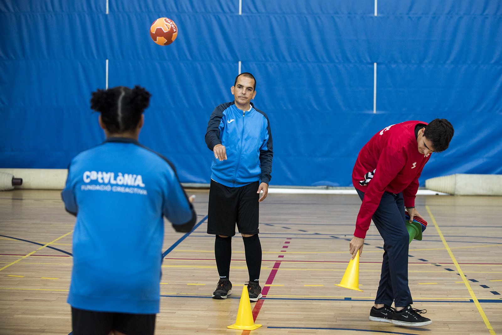 Nou equip special del Club Handbol Sant Cugat. FOTO: Bernat Millet (TOT Sant Cugat)