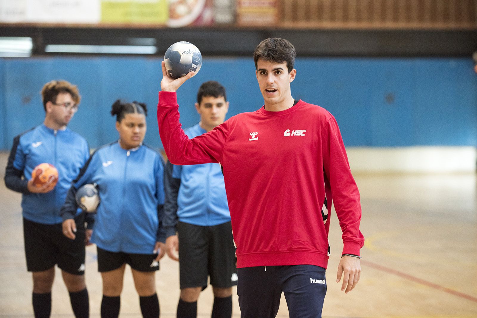 Nou equip special del Club Handbol Sant Cugat. FOTO: Bernat Millet (TOT Sant Cugat)