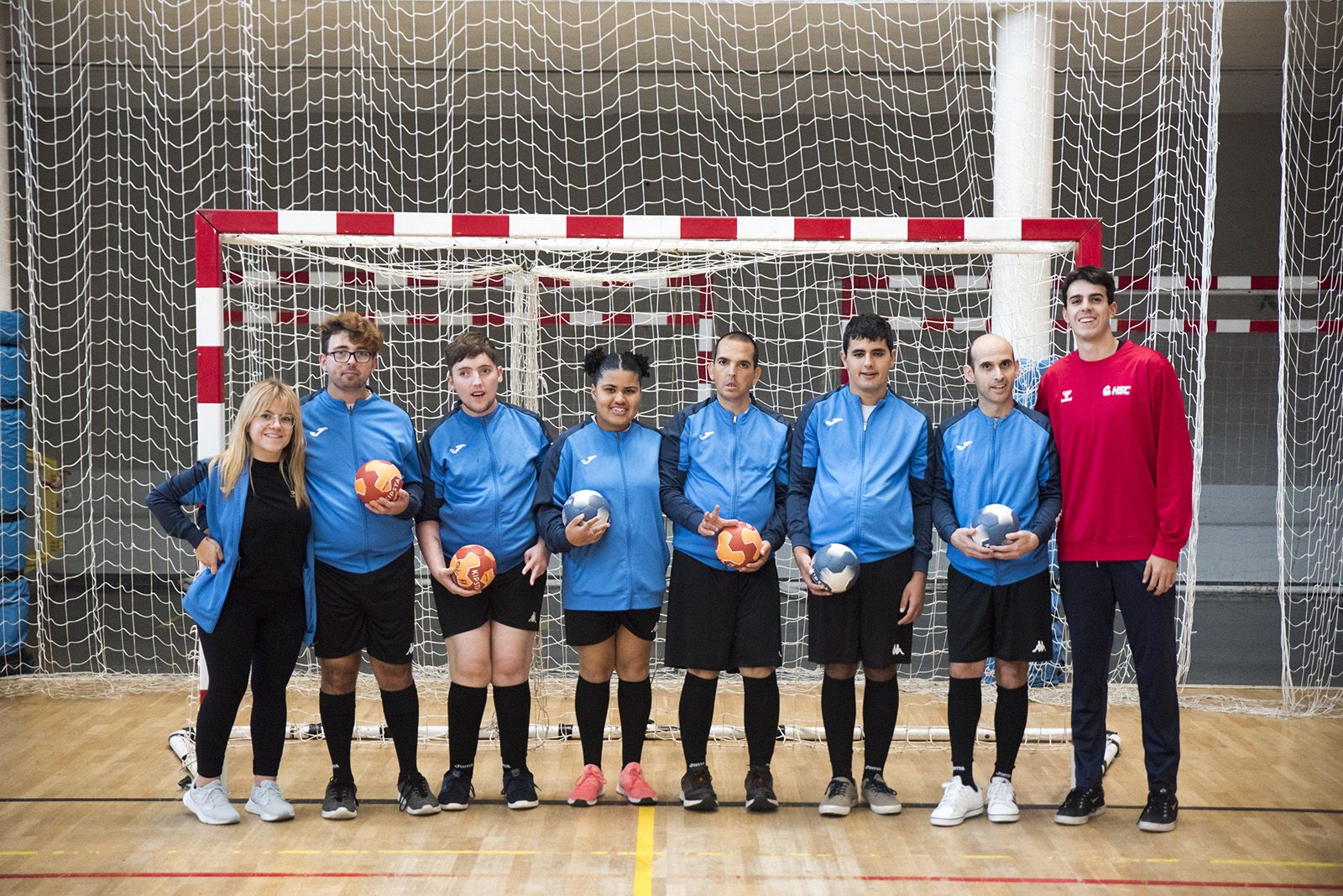 Nou equip special del Club Handbol Sant Cugat. FOTO: Bernat Millet (TOT Sant Cugat)