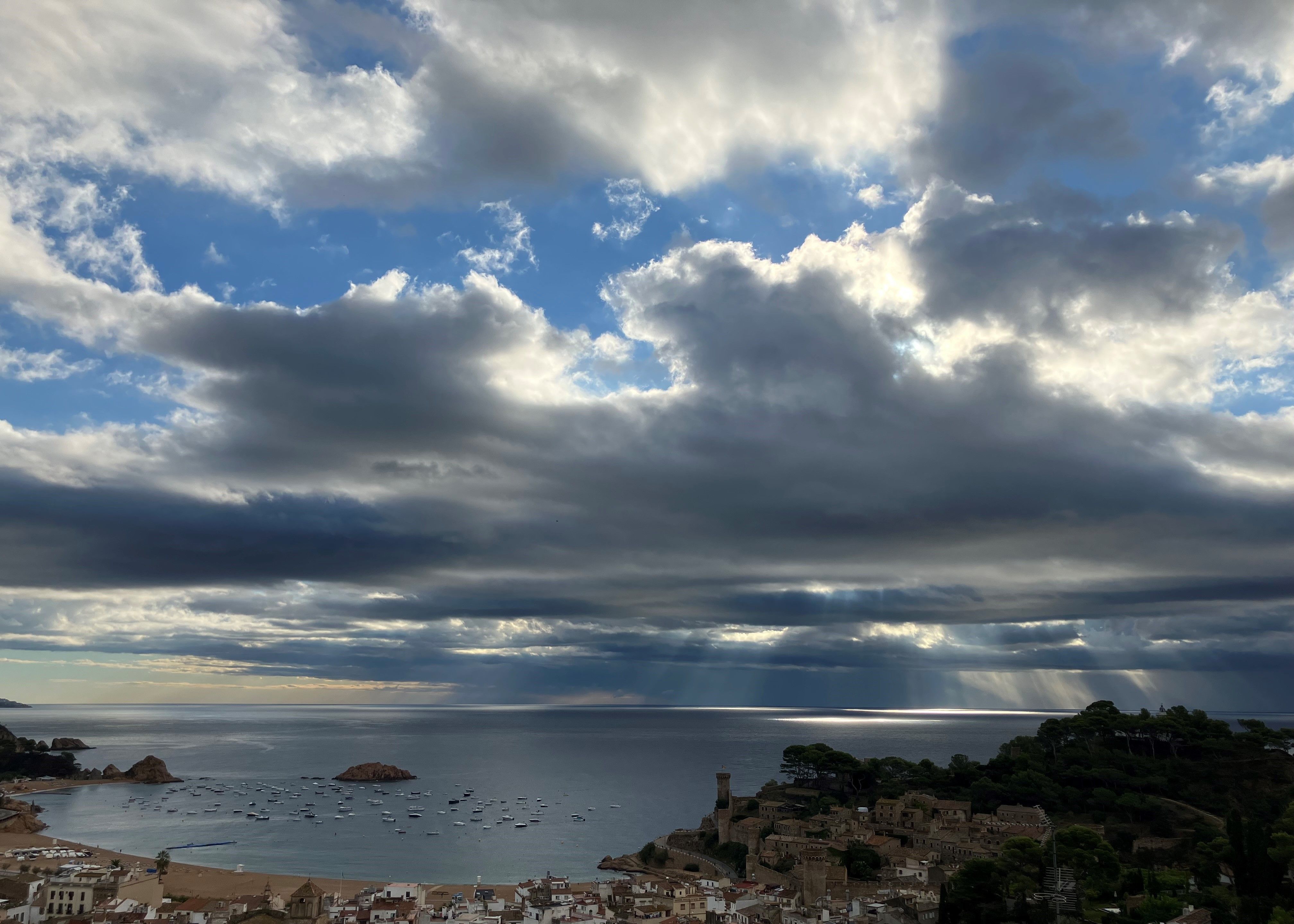 Un nou dia per gaudir · Tosa de Mar FOTO: Maria Dolors Canal