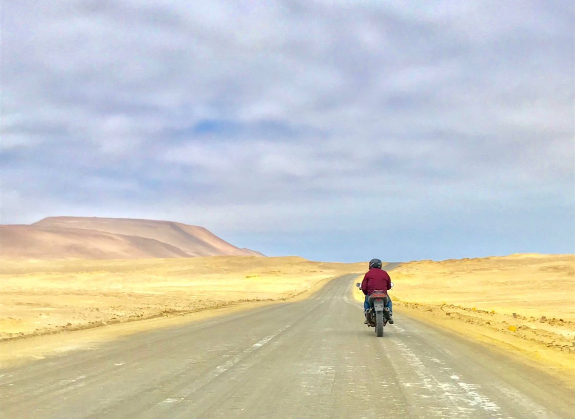 Empuja el horizonte a tus pies · Paracas Perú FOTO: Ana Maria Colta