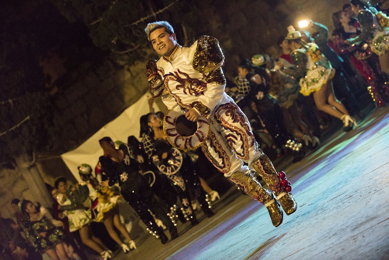 Mostra de dansa boliviana. FOTO: Bernat Millet.