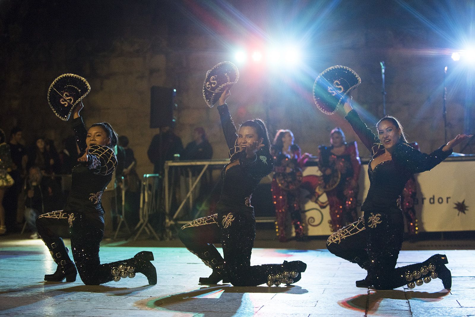 Mostra de dansa boliviana. FOTO: Bernat Millet.