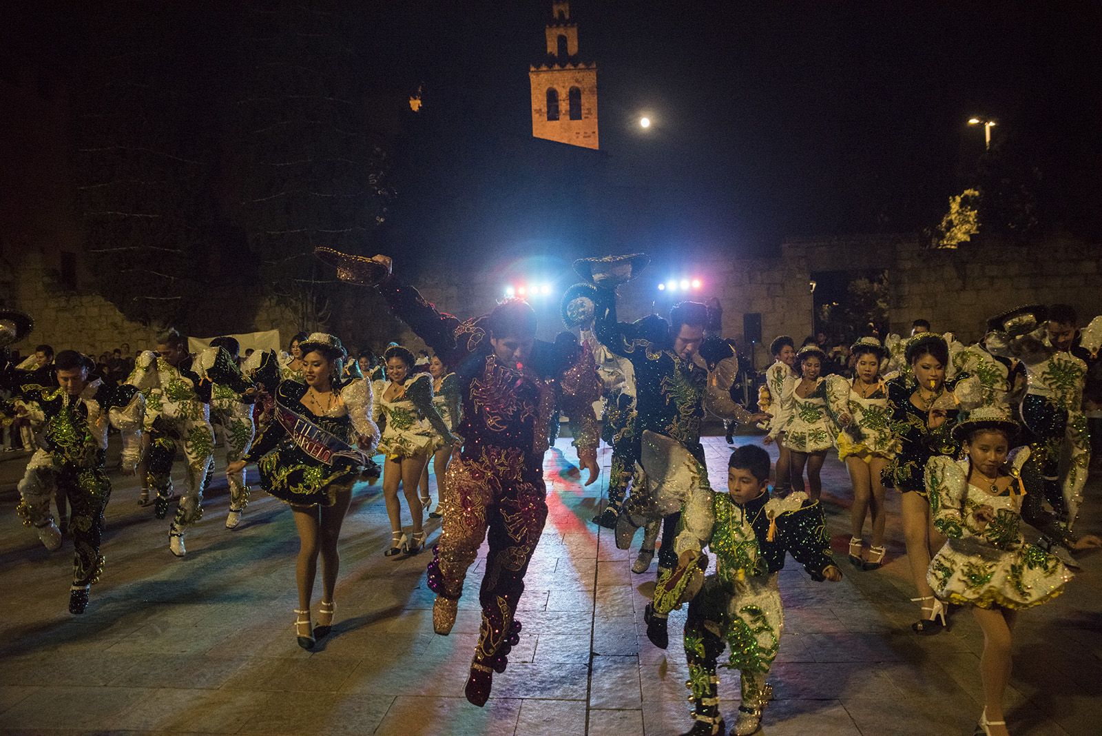 Mostra de dansa boliviana. FOTO: Bernat Millet.