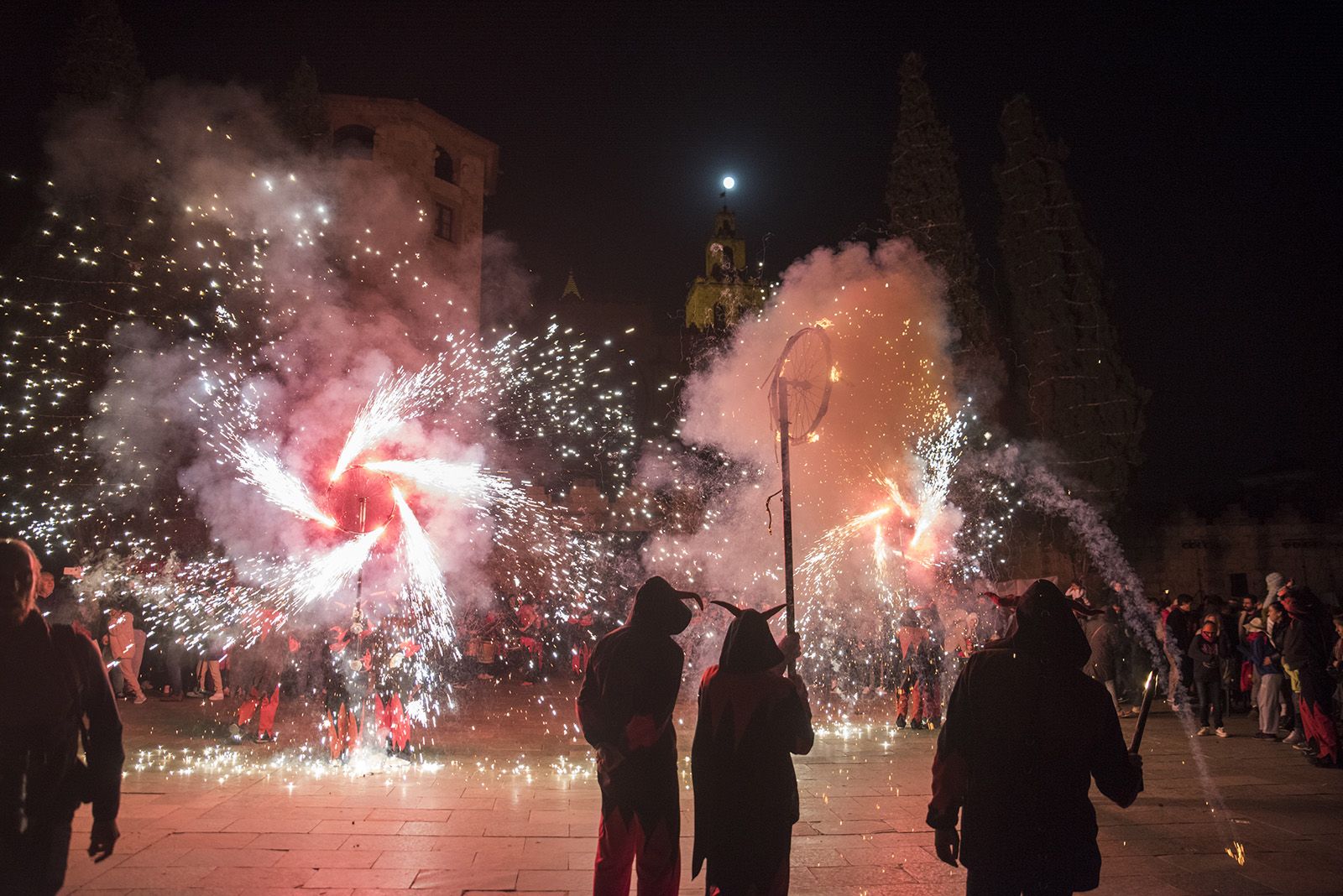 Correfoc Infantil amb colles convidades. FOTO: Bernat Millet.