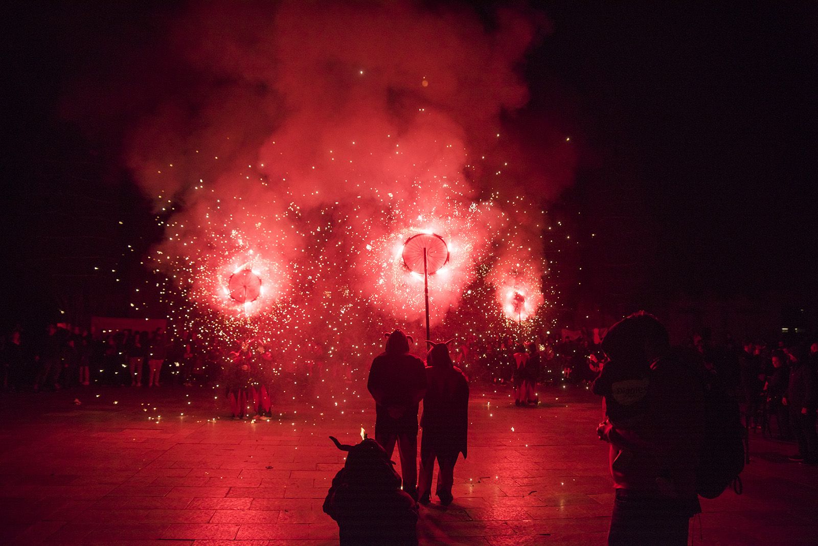 Correfoc Infantil amb colles convidades. FOTO: Bernat Millet.