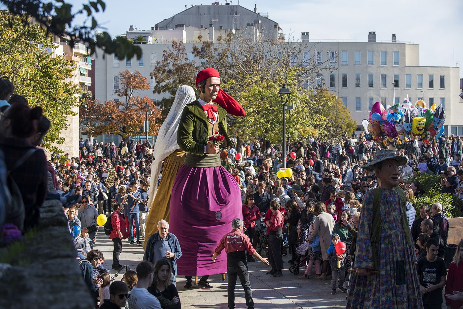 Cercavila de Gegants. FOTO: Bernat Millet.