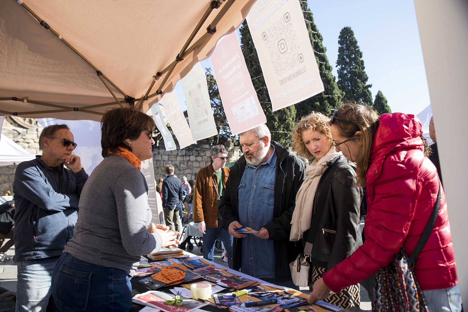 Fira d'entitats. FOTO: Bernat Millet.