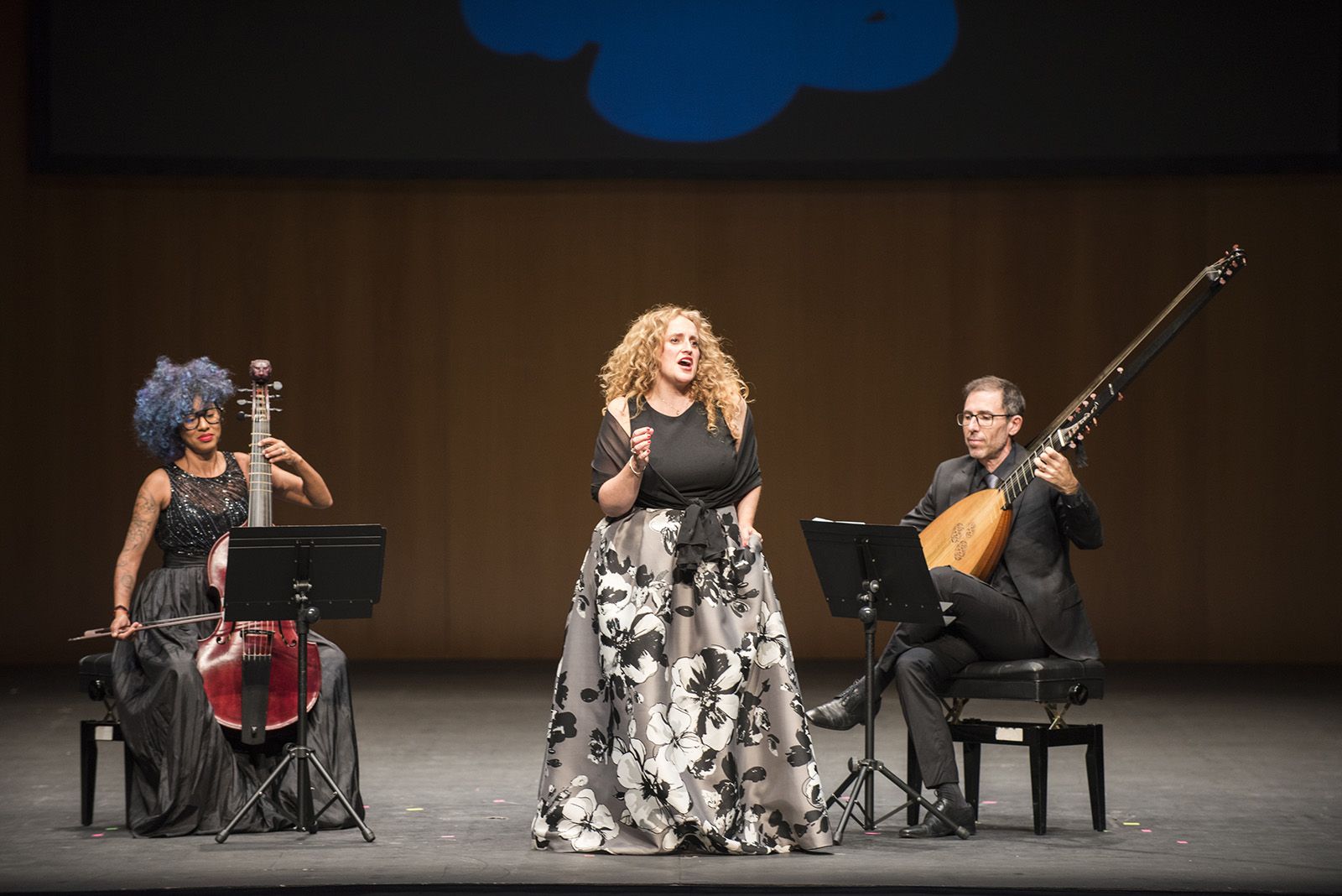 Raquel Andueza & La Galanía, Jesús Fernández i Lixsania Fernández, soprano, tiorba, viola de gamba . Música barroca. FOTO: Bernat Millet.