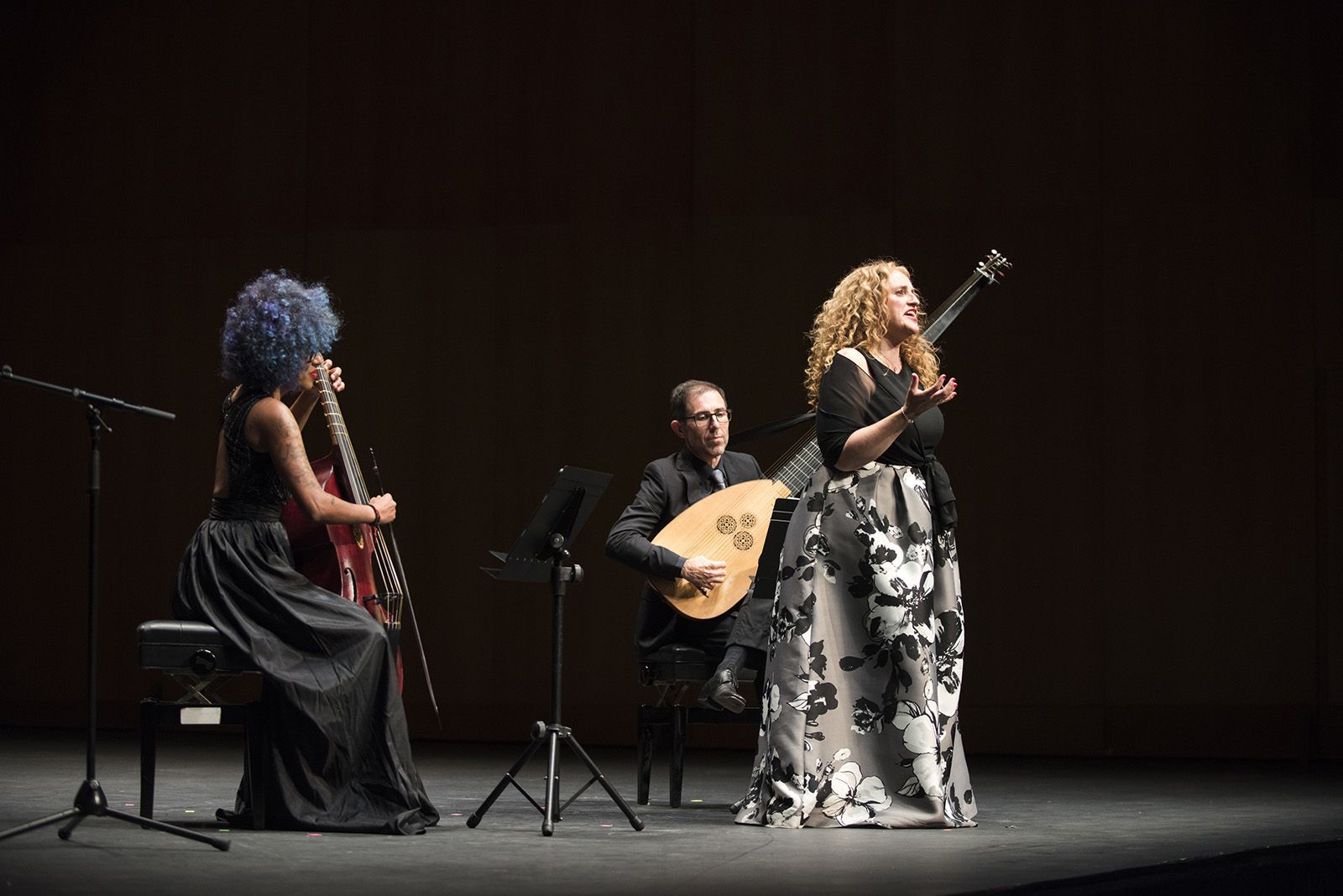 Raquel Andueza & La Galanía, Jesús Fernández i Lixsania Fernández, soprano, tiorba, viola de gamba . Música barroca. FOTO: Bernat Millet.