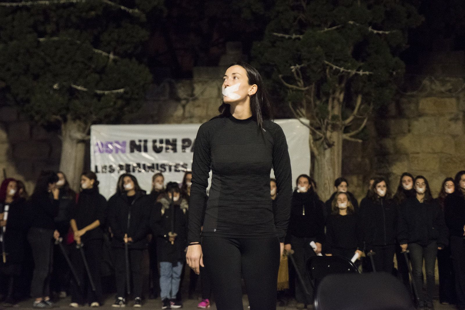 Concentració d'Hora Bruixa per rebutjar la violència masclista. FOTO: Bernat Millet.