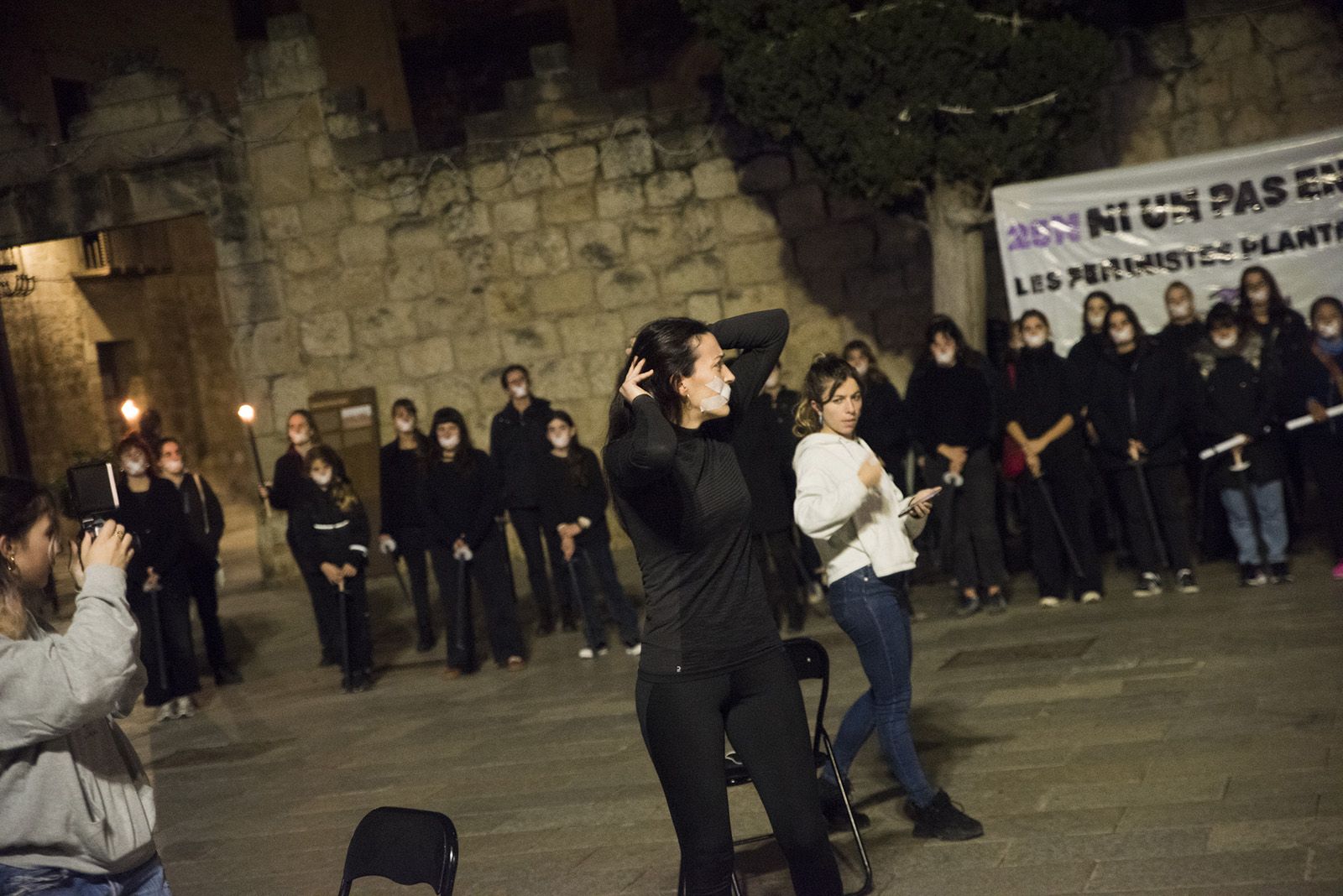 Concentració d'Hora Bruixa per rebutjar la violència masclista. FOTO: Bernat Millet.