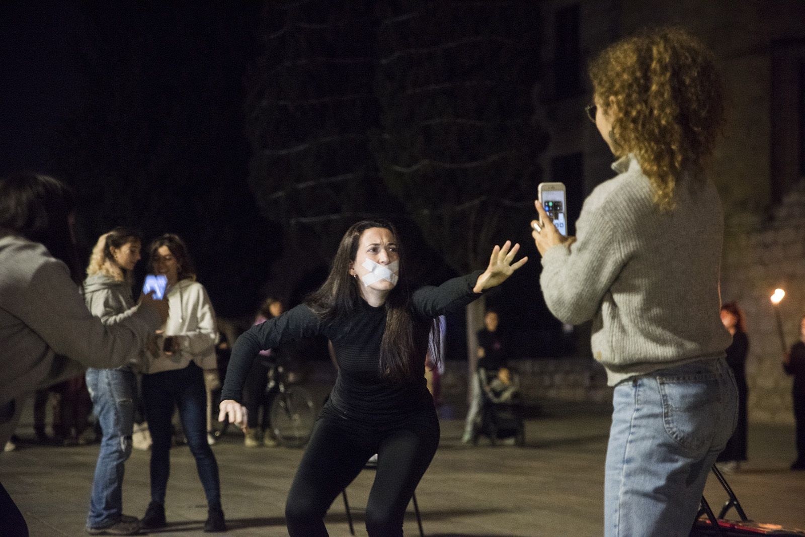 Concentració d'Hora Bruixa per rebutjar la violència masclista. FOTO: Bernat Millet.