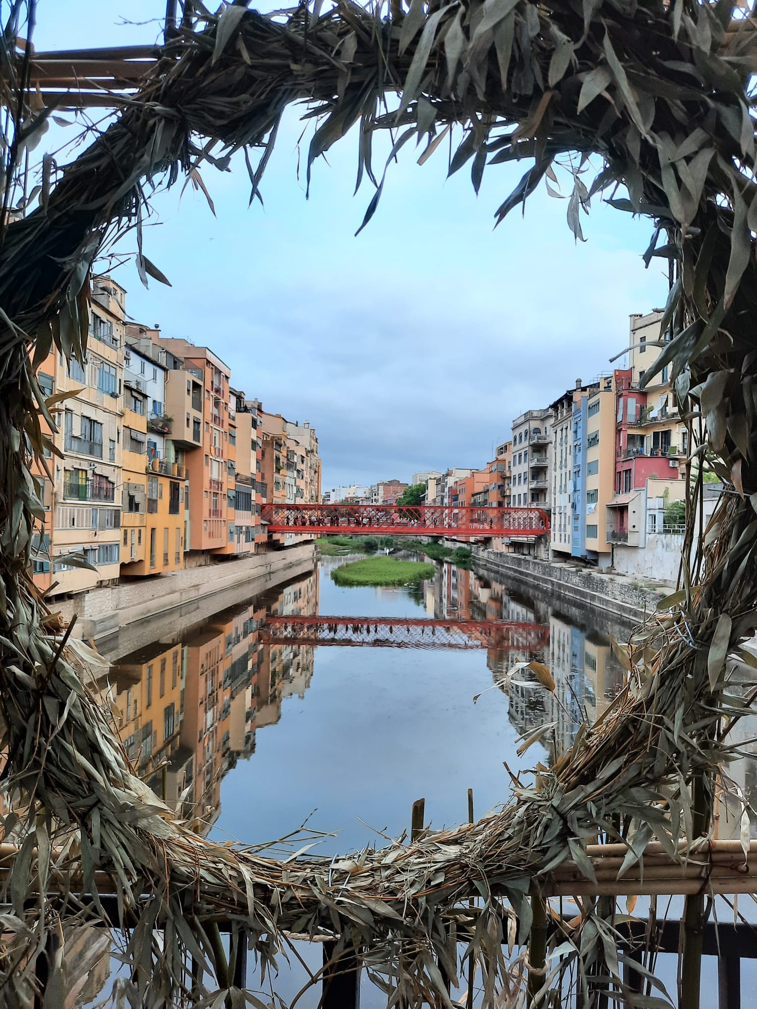 Puente de flores · Girona FOTO: Massiel Rojas Valle 