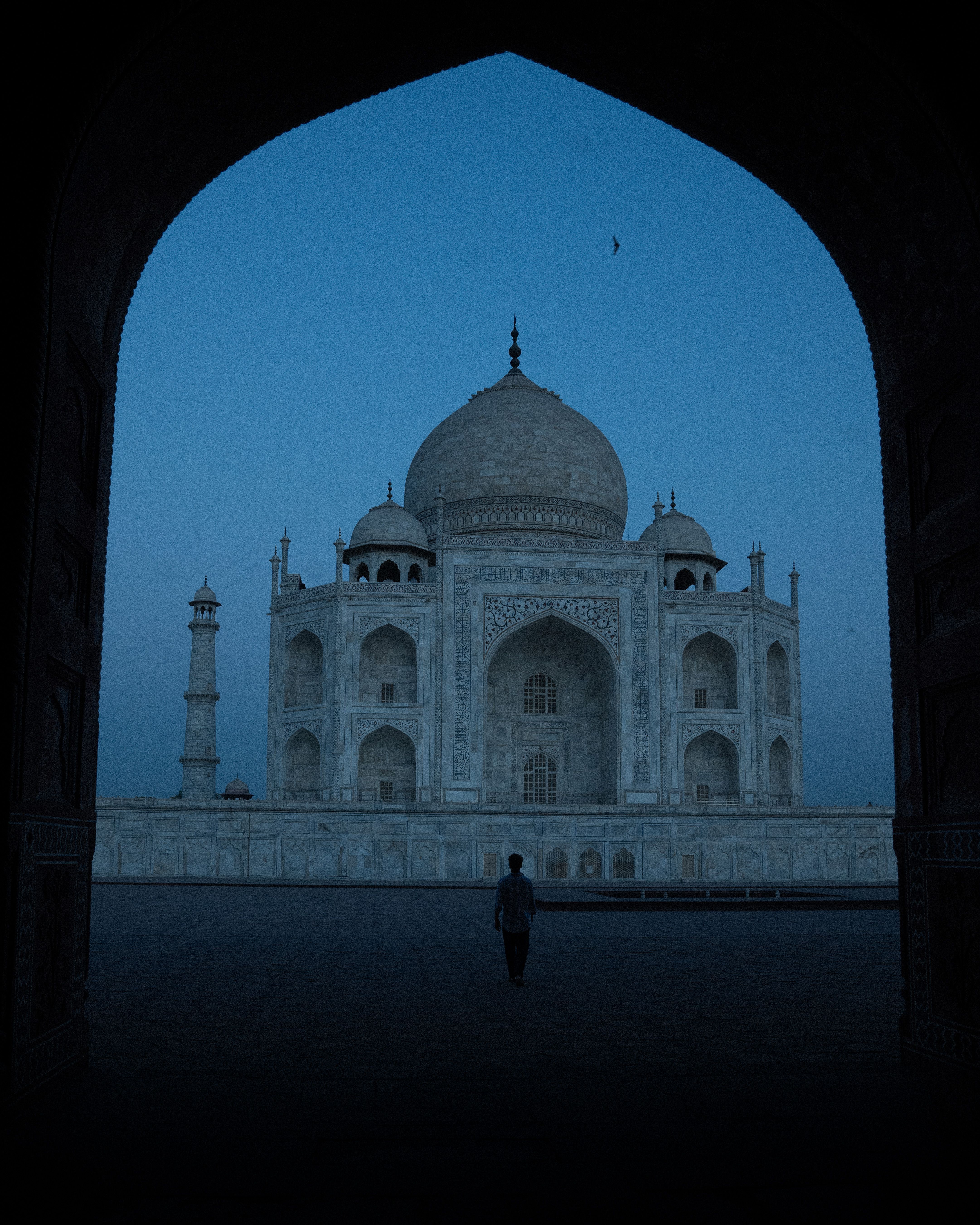 Sota el Cel Blau del Taj Mahal · India FOTO: Santi Avila Anguera