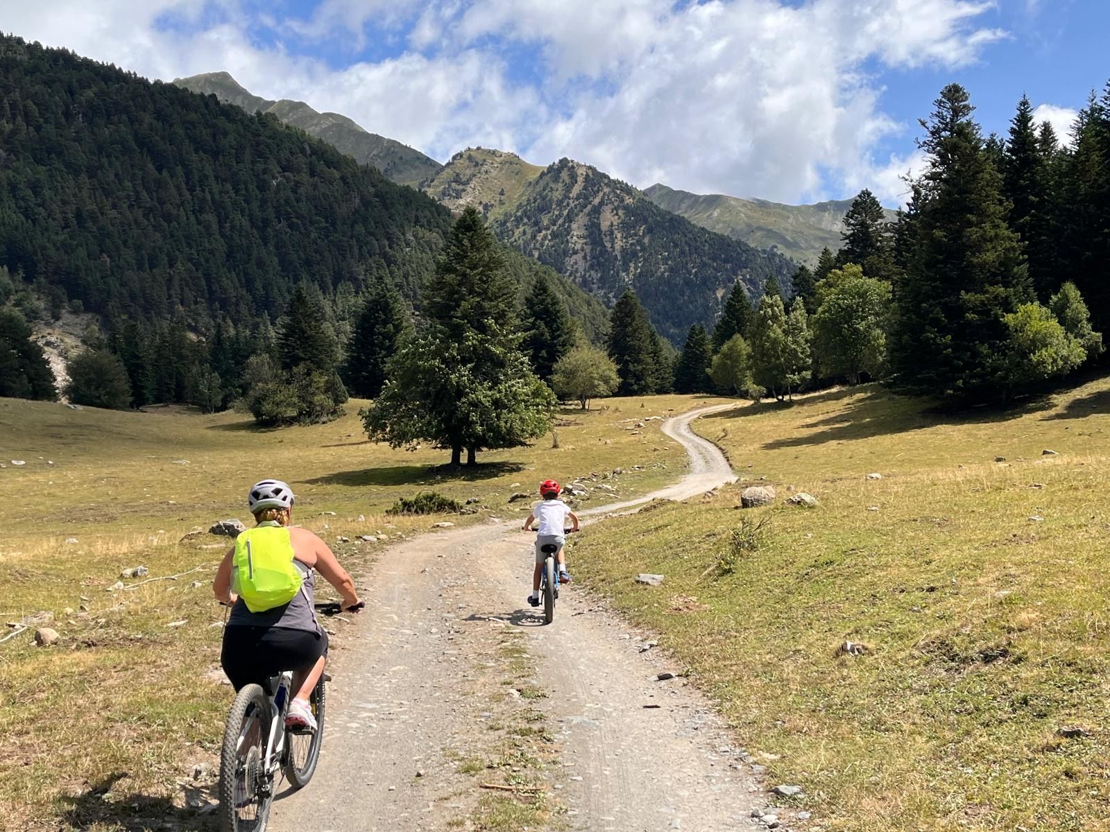 Pedalant pel paradís · Pirineus FOTO: Gemma Recio Ciriols