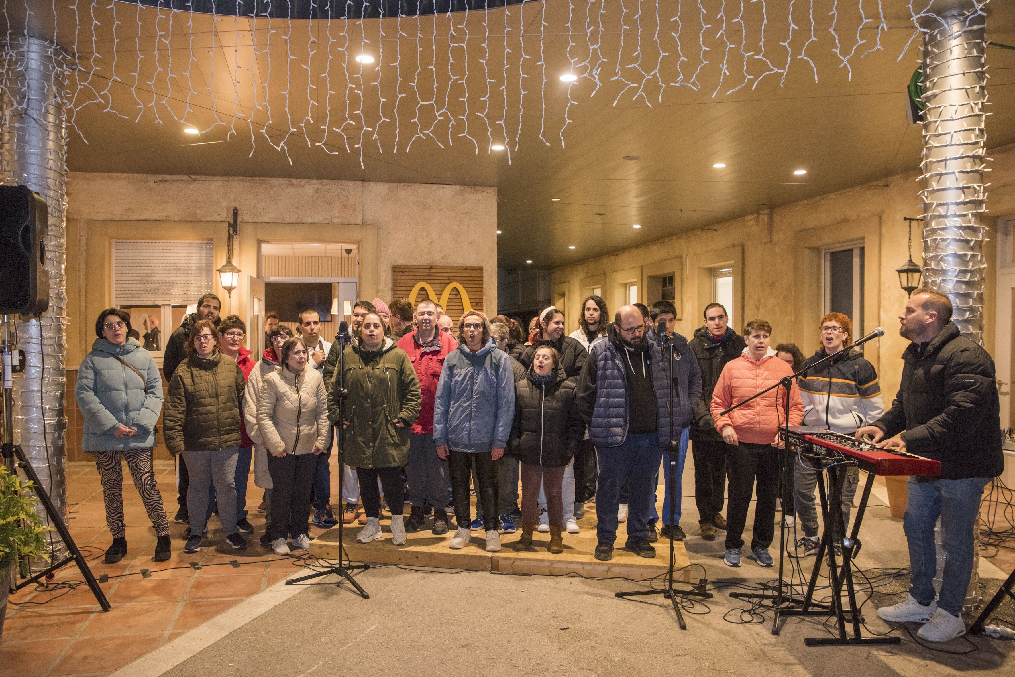 Encesa de llums de Nadal a Catalonia Fundació Creactiva. FOTO: Bernat Millet